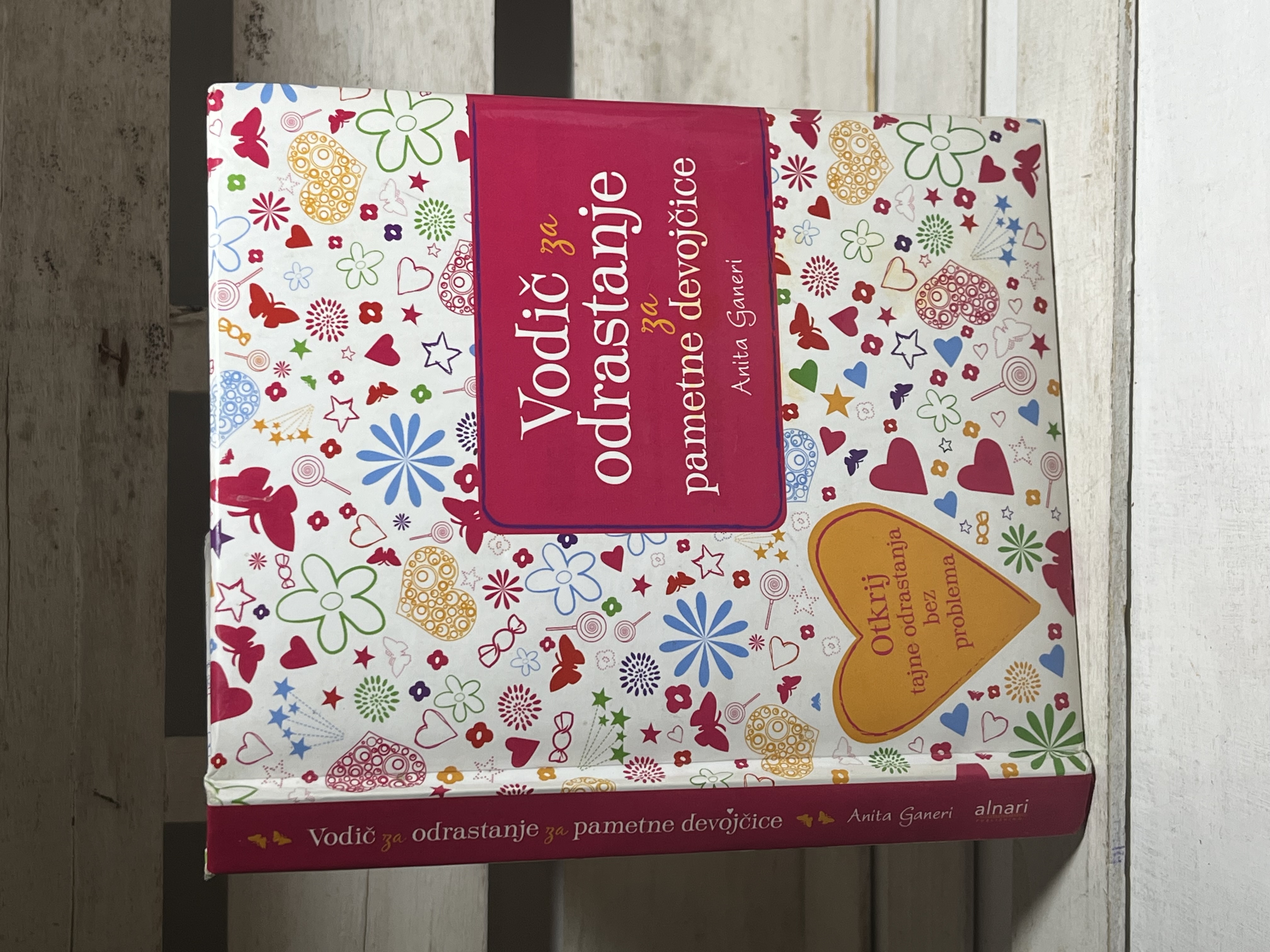 Vodič za odrastanje za pametne devojčice — Anita Ganeri