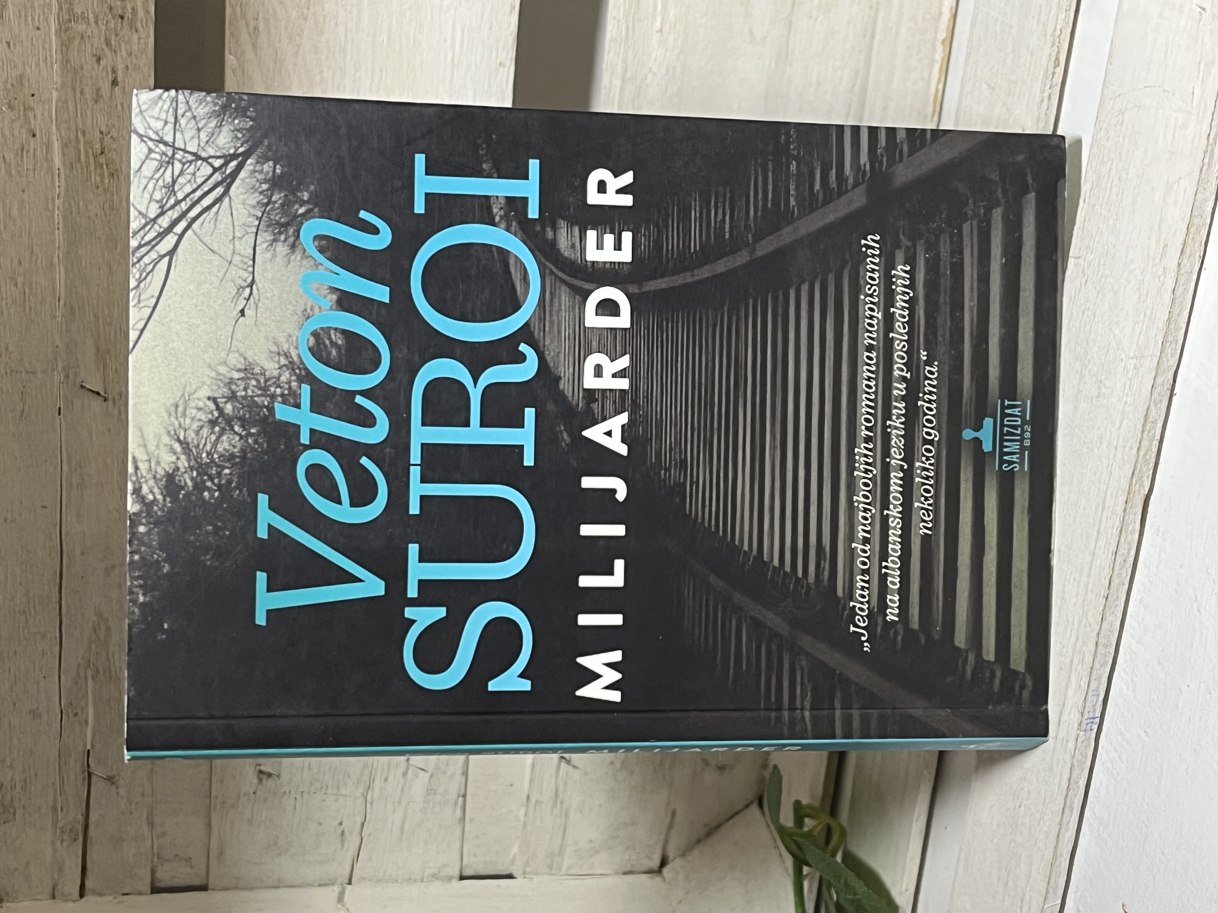 MILIJARDER — Veton Suroi