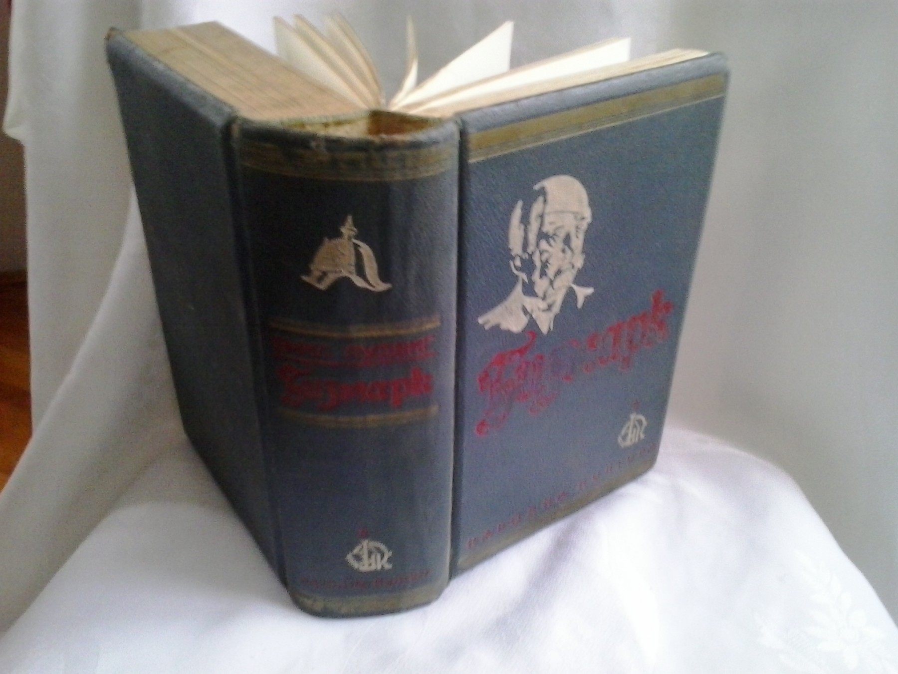 BIZMARK („Narodna kultura", 1937) — 878 strana, povez sa pruskim šlemom — Emil Ludvig