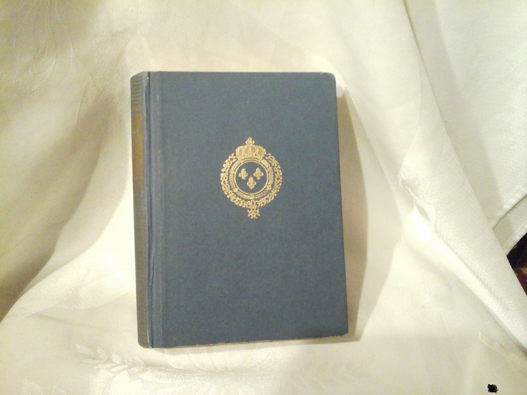 LUJ XIV — sa zlatnim grbom Burbona na korici (Zagreb, 1943) — Louis Bertrand, antikvarna knjiga