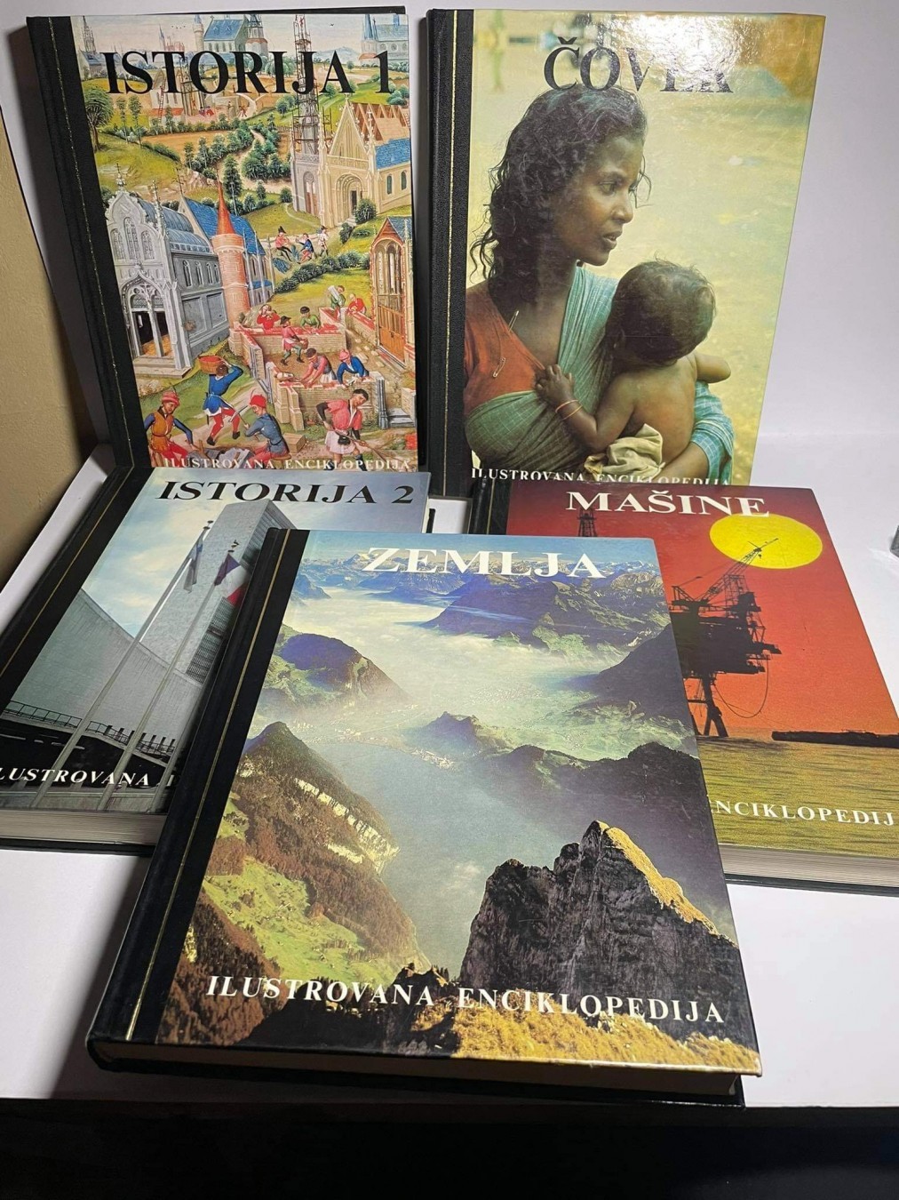 Ilustrovana enciklopedija — 5 knjiga