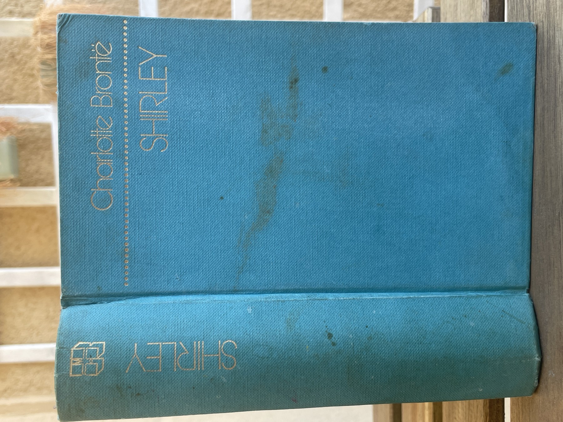 Shirley — Charlotte Brontë