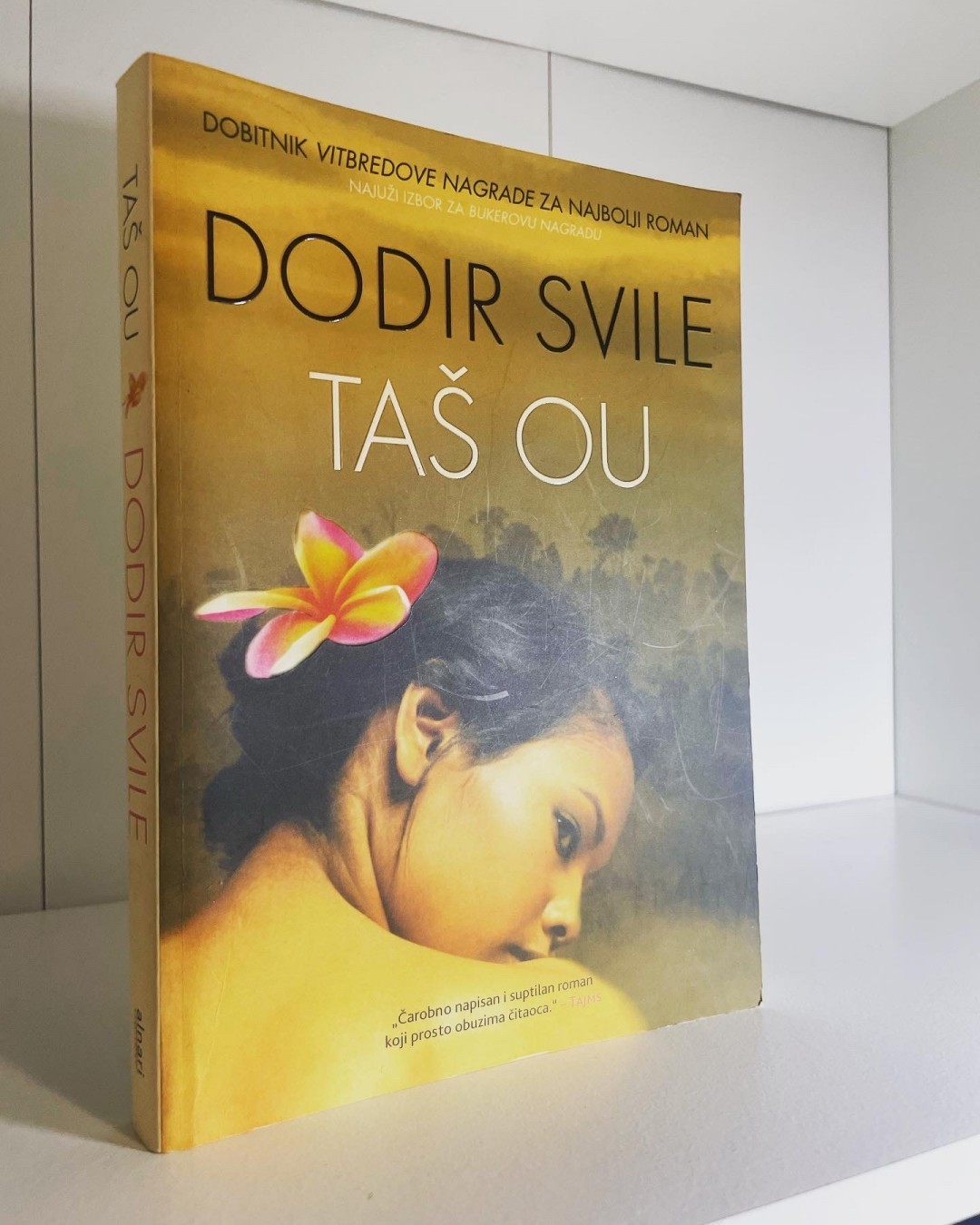 Dodir svile — Taš Ou