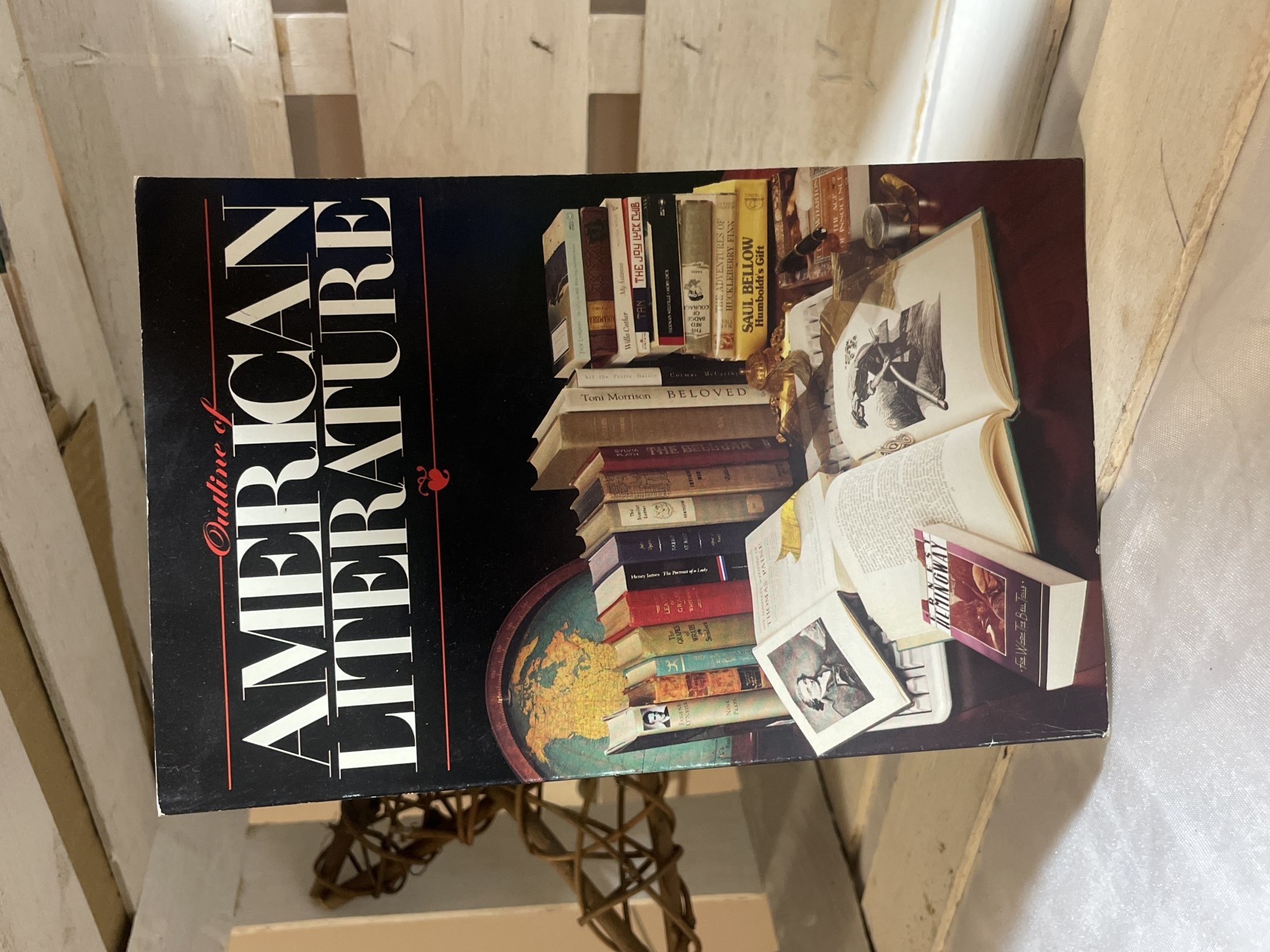 Outline of American Literature