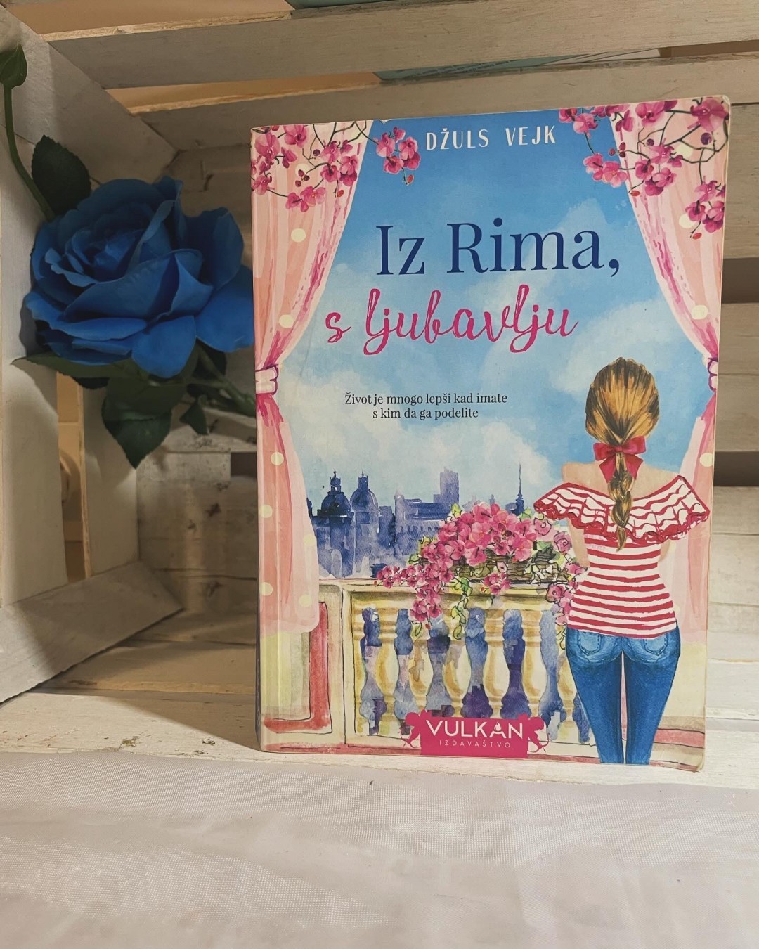 Iz Rima s ljubavlju — Džuls Vejk