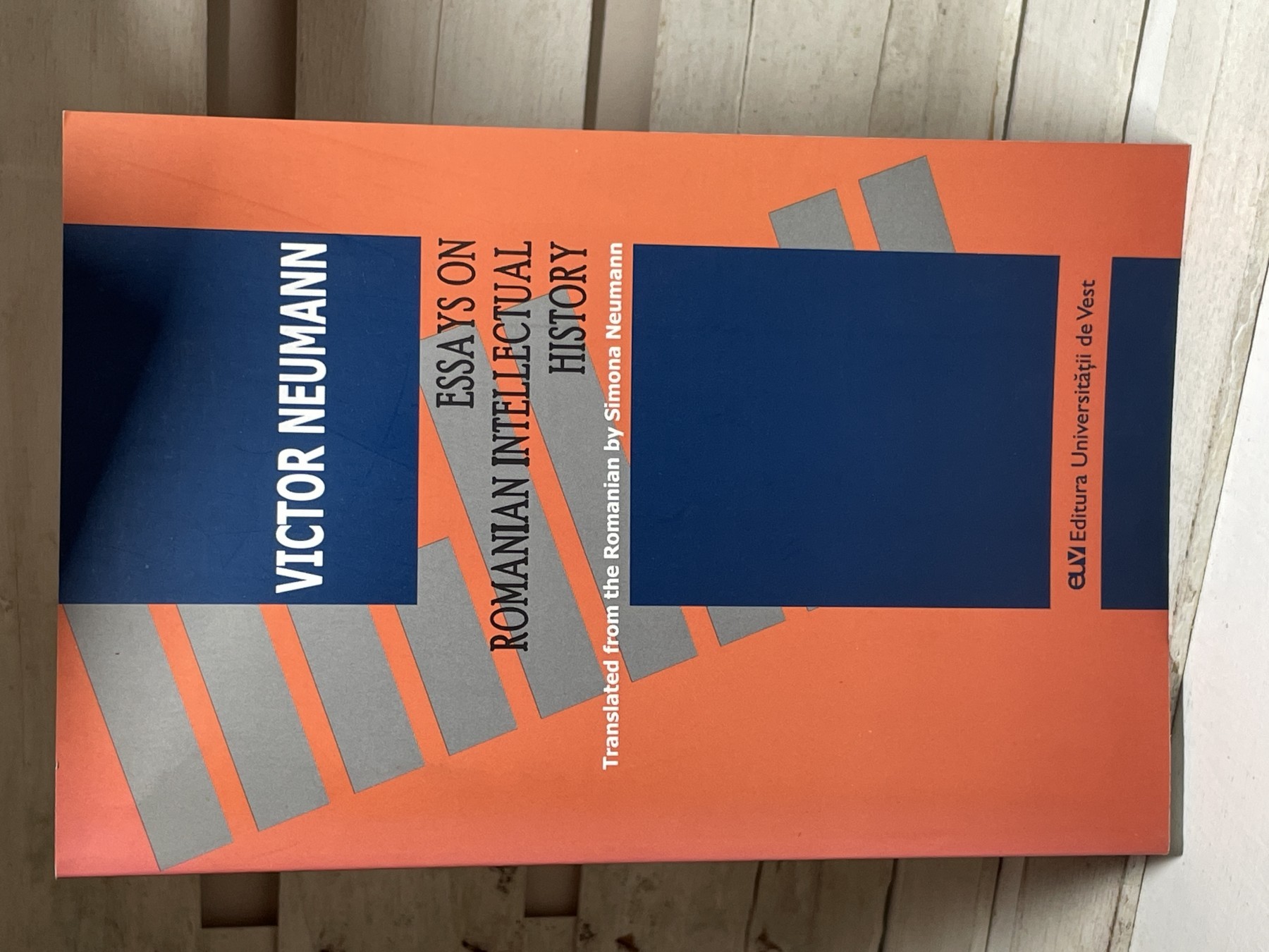 Essays on Romanian Intellectual History — Victor Neumann