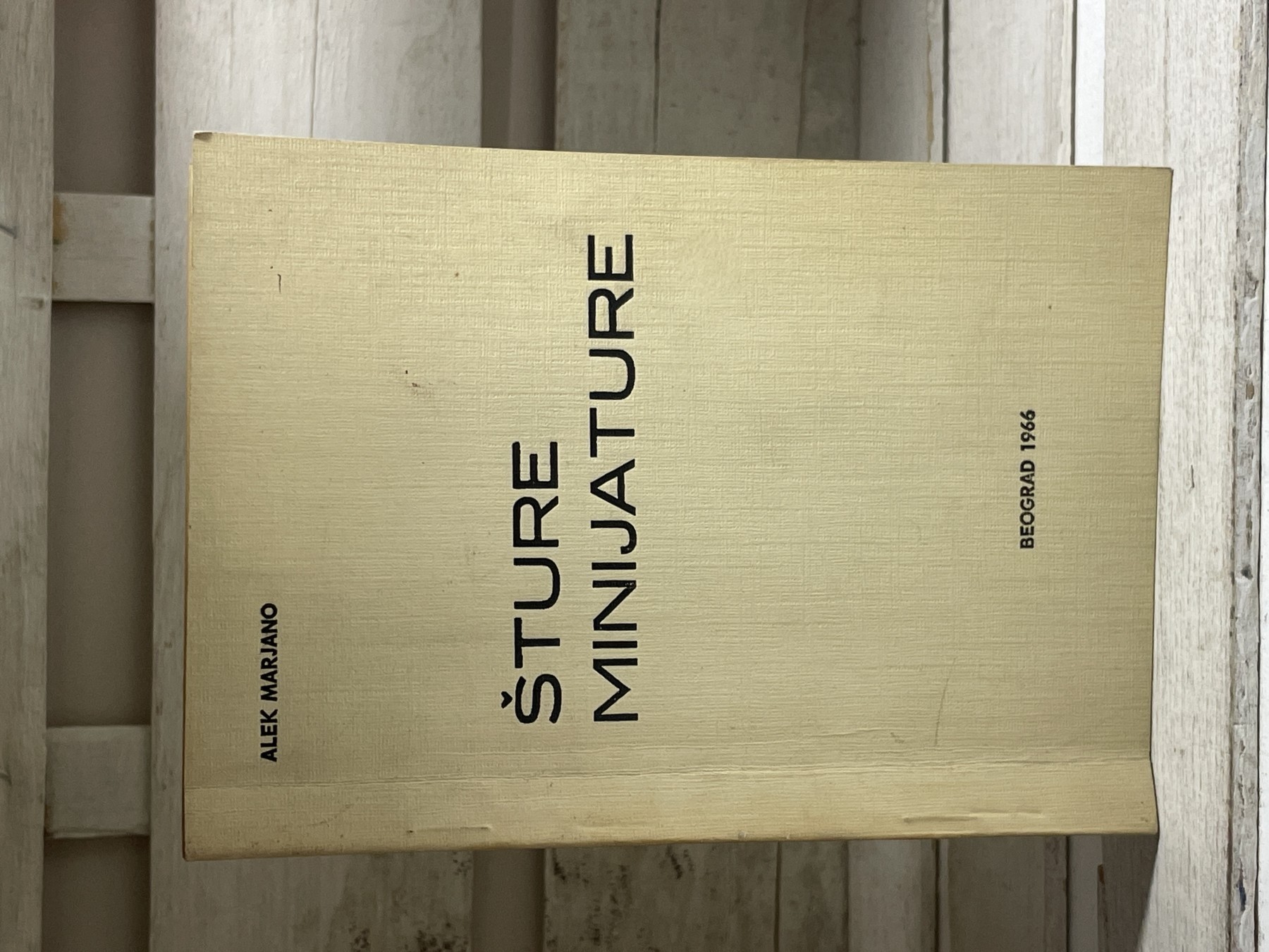 Šture minijature — Alek Marjano