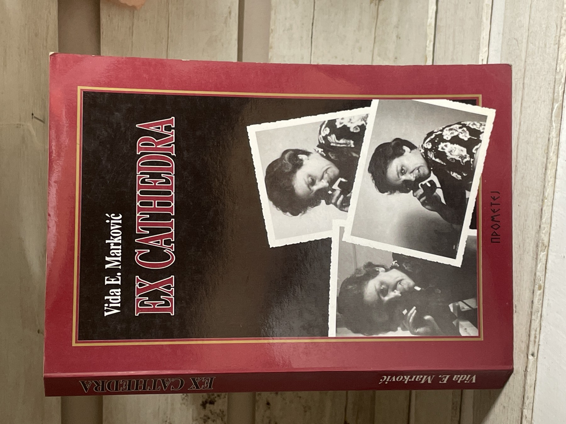 Ex cathedra — Vida E. Marković