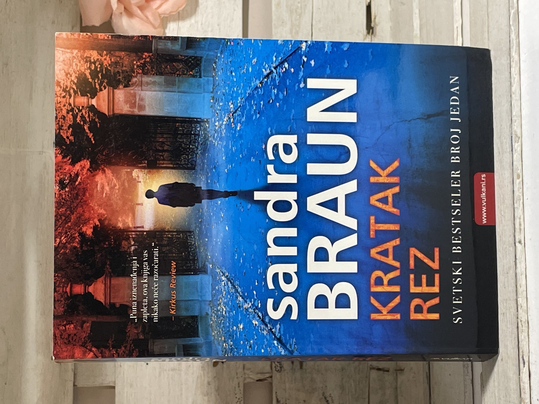 Kratak rez — Sandra Braun