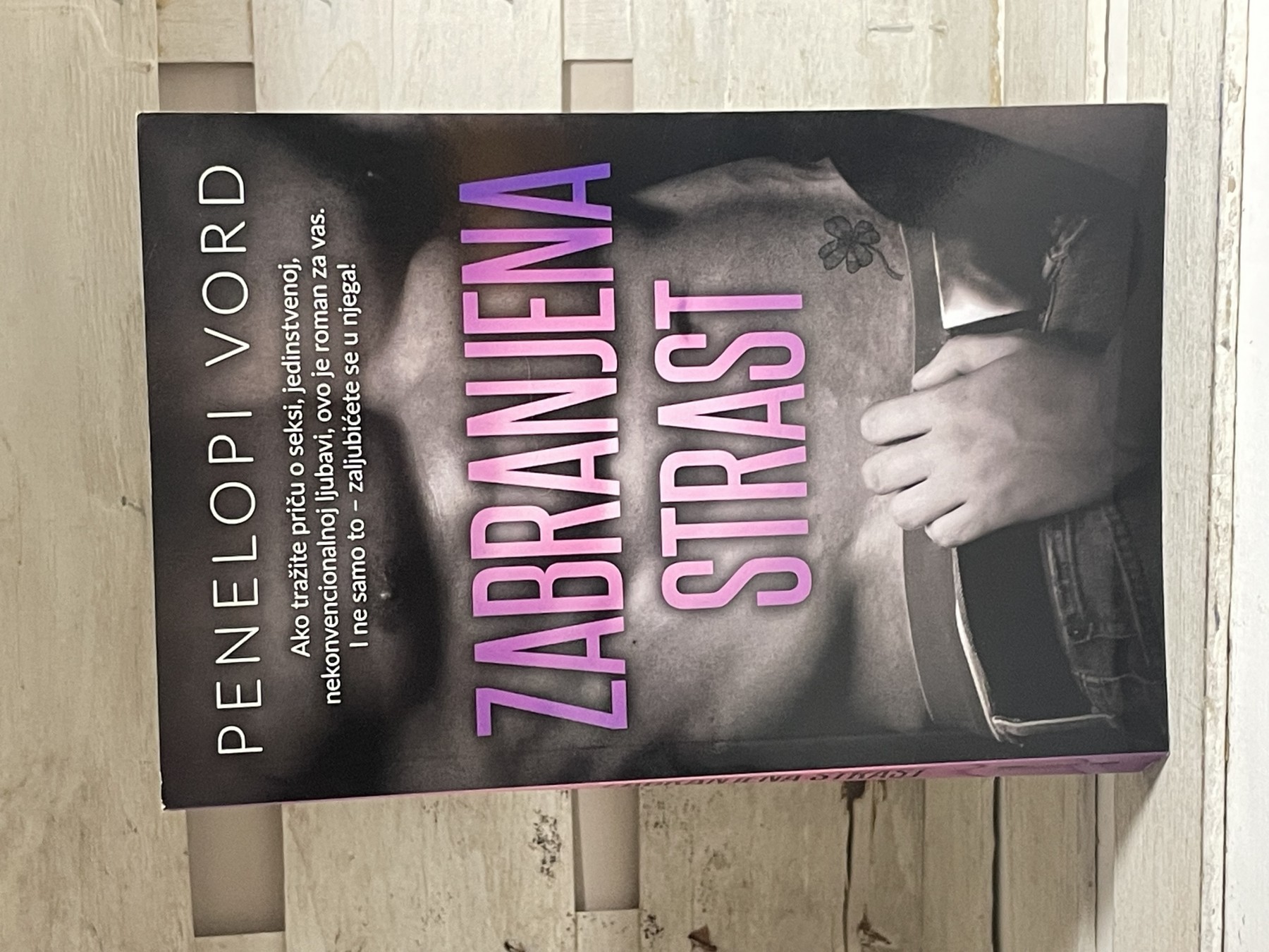 Zabranjena strast — Penelopi Vord