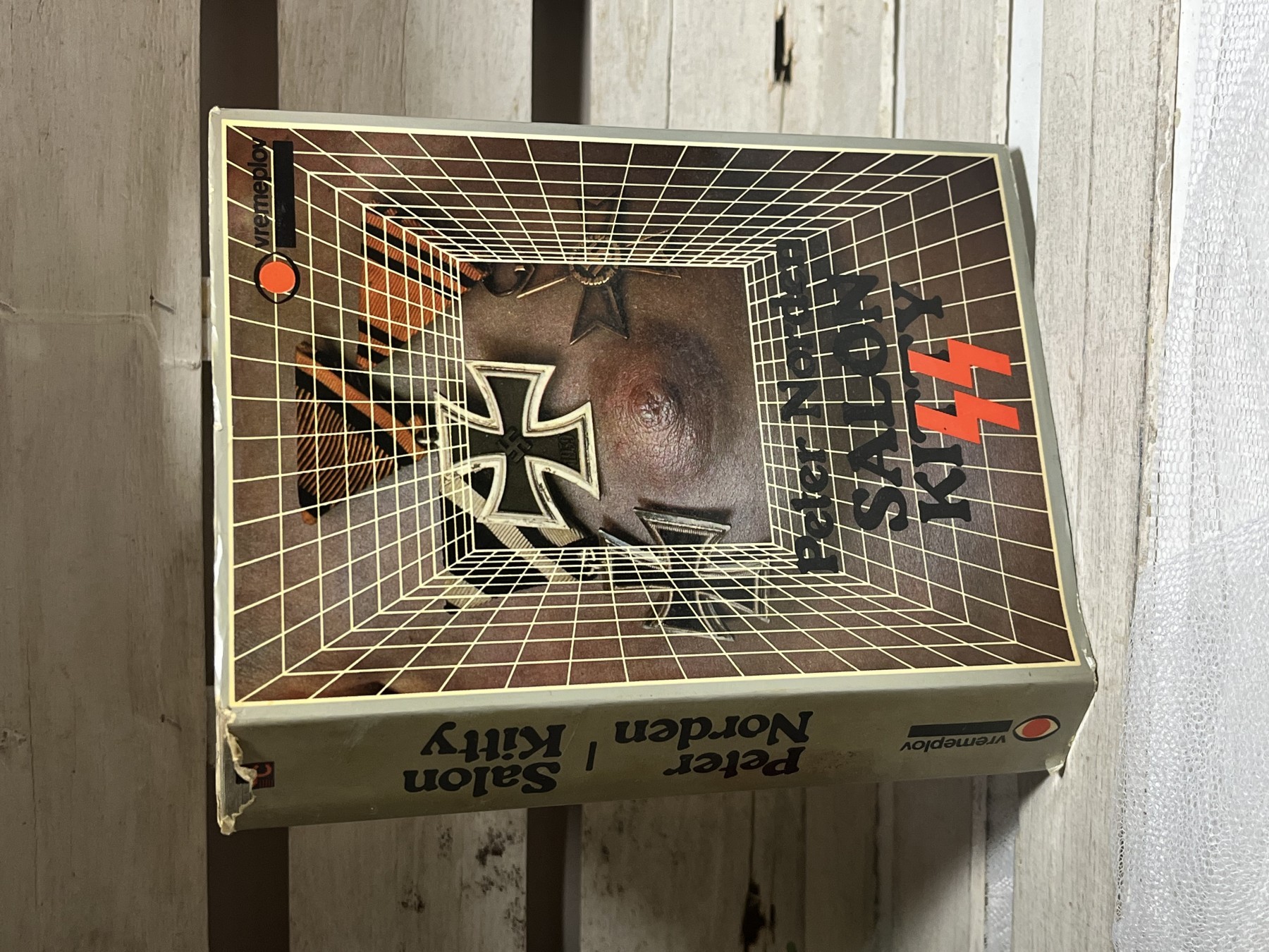 Salon Kitty — Peter Norden