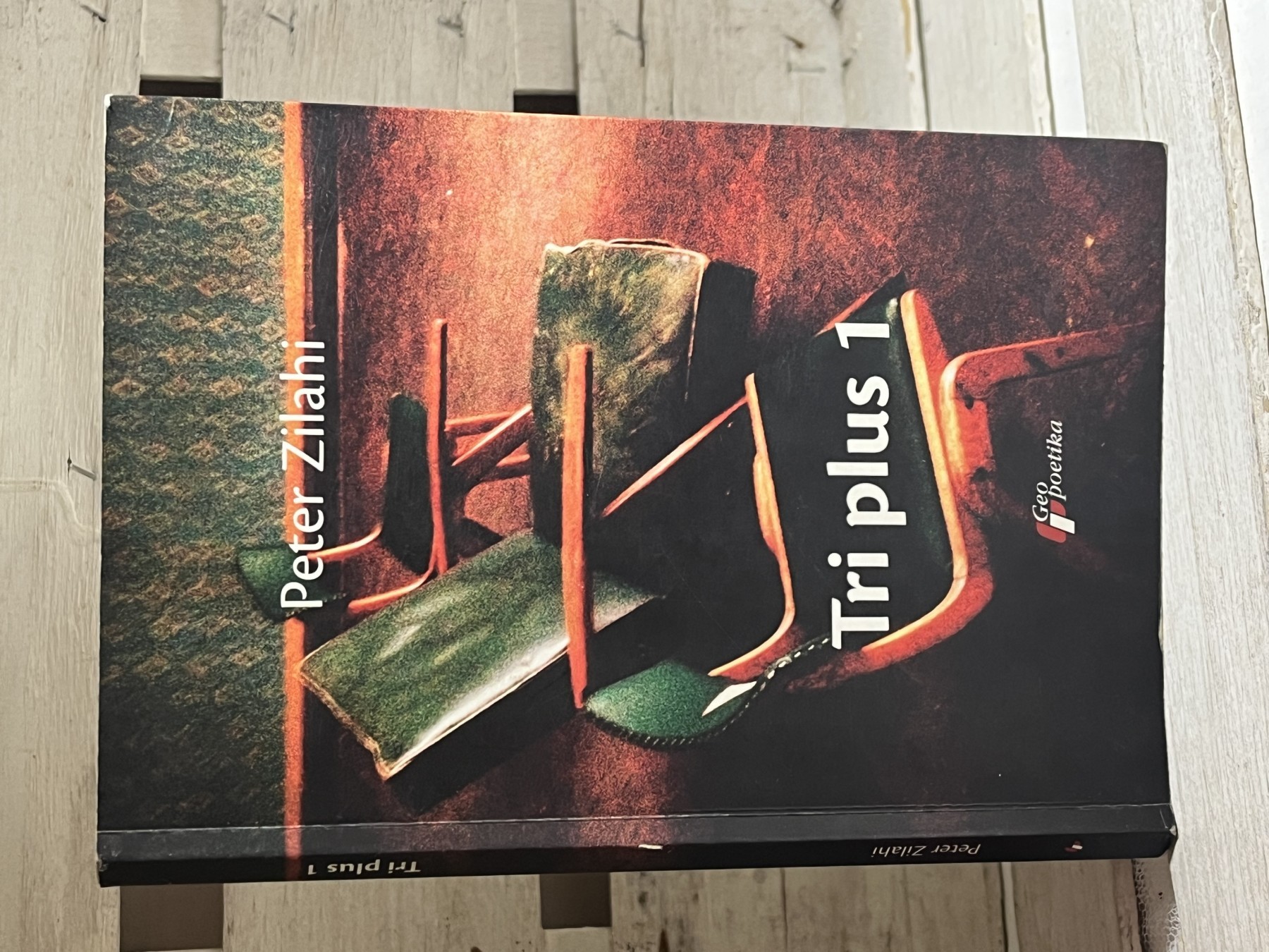 Tri plus 1 — Peter Zilahi