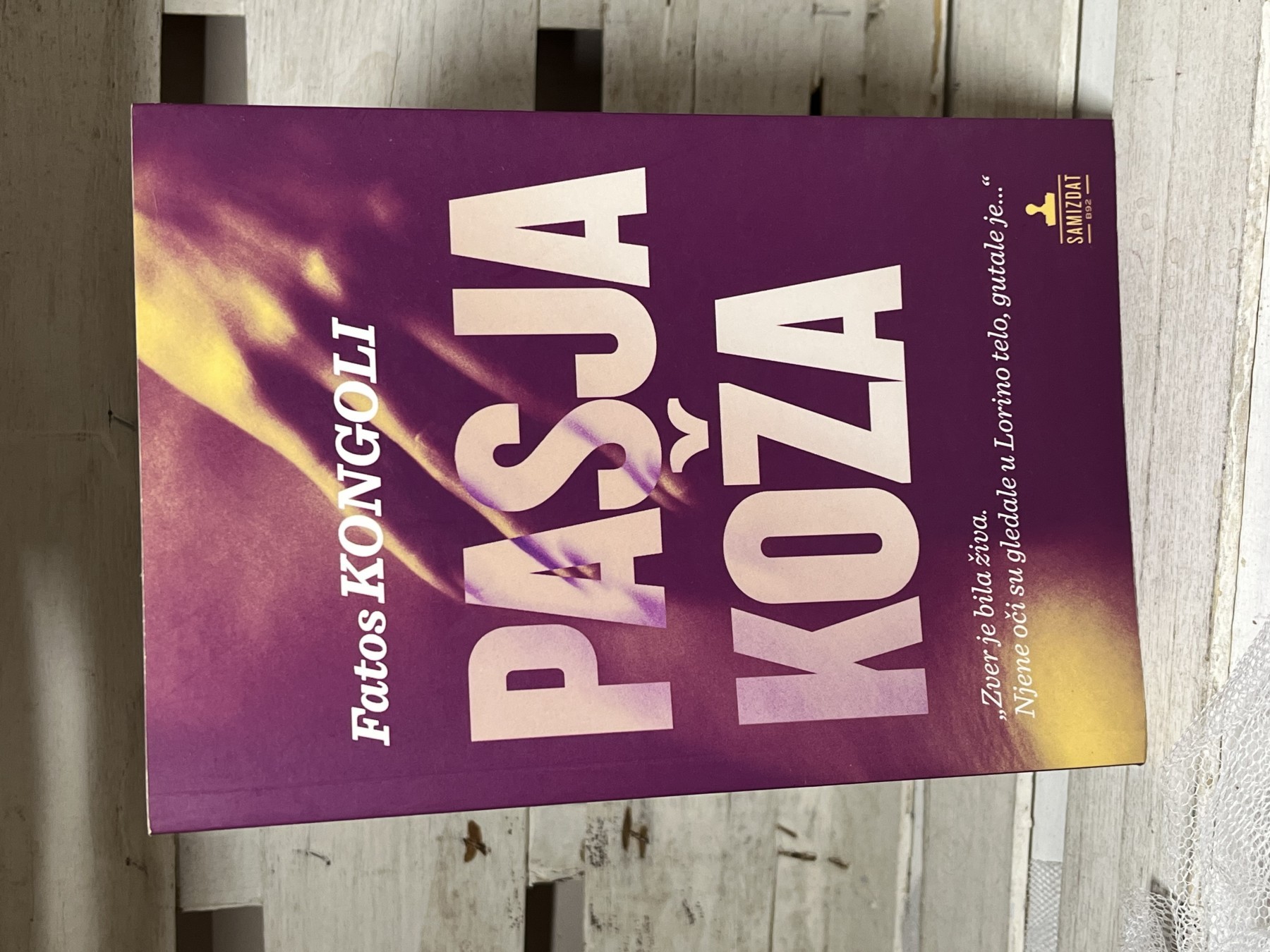 Pasja koža — Fatos Kongoli