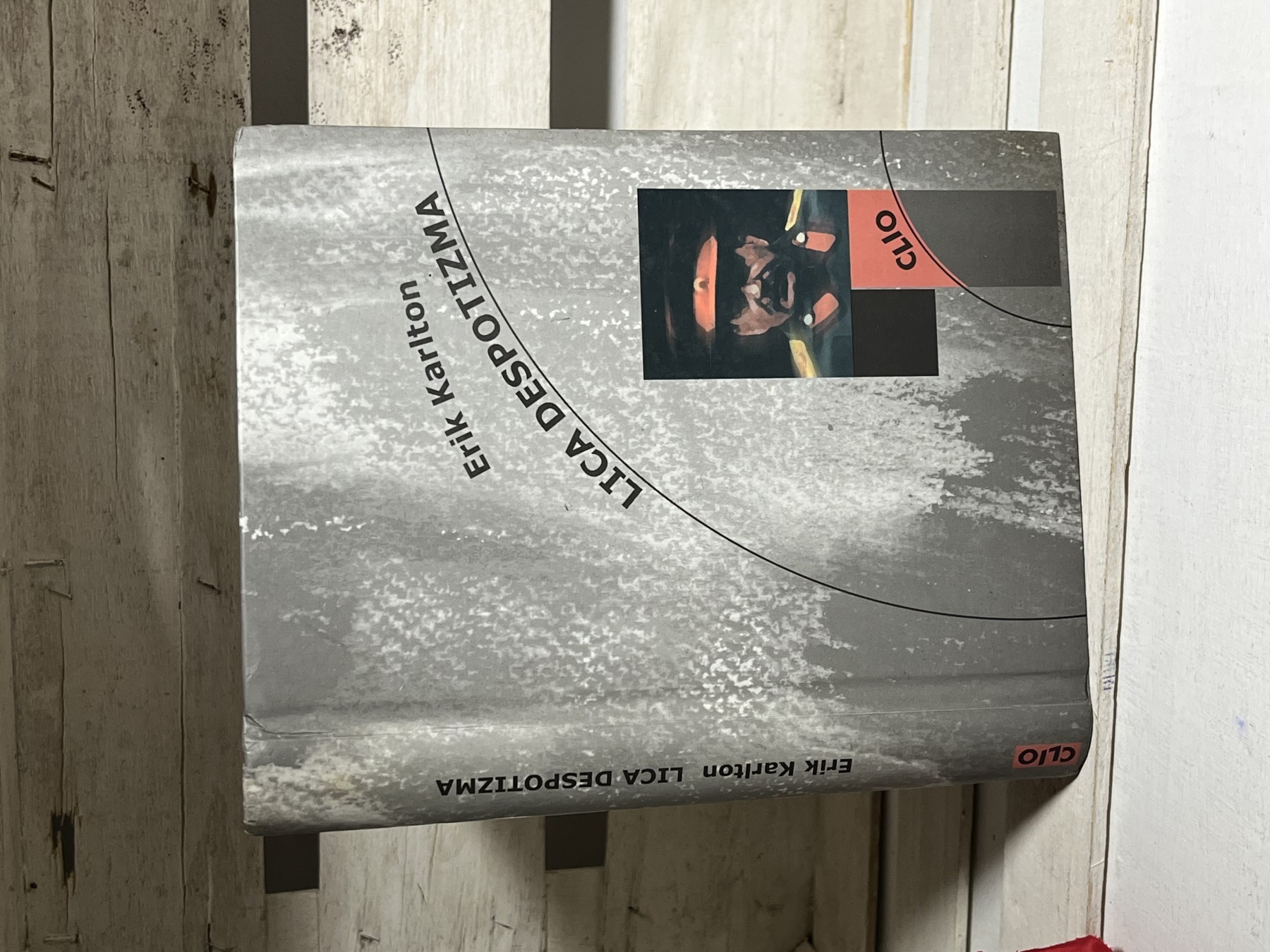 Lica despotizma — Erik Karlton
