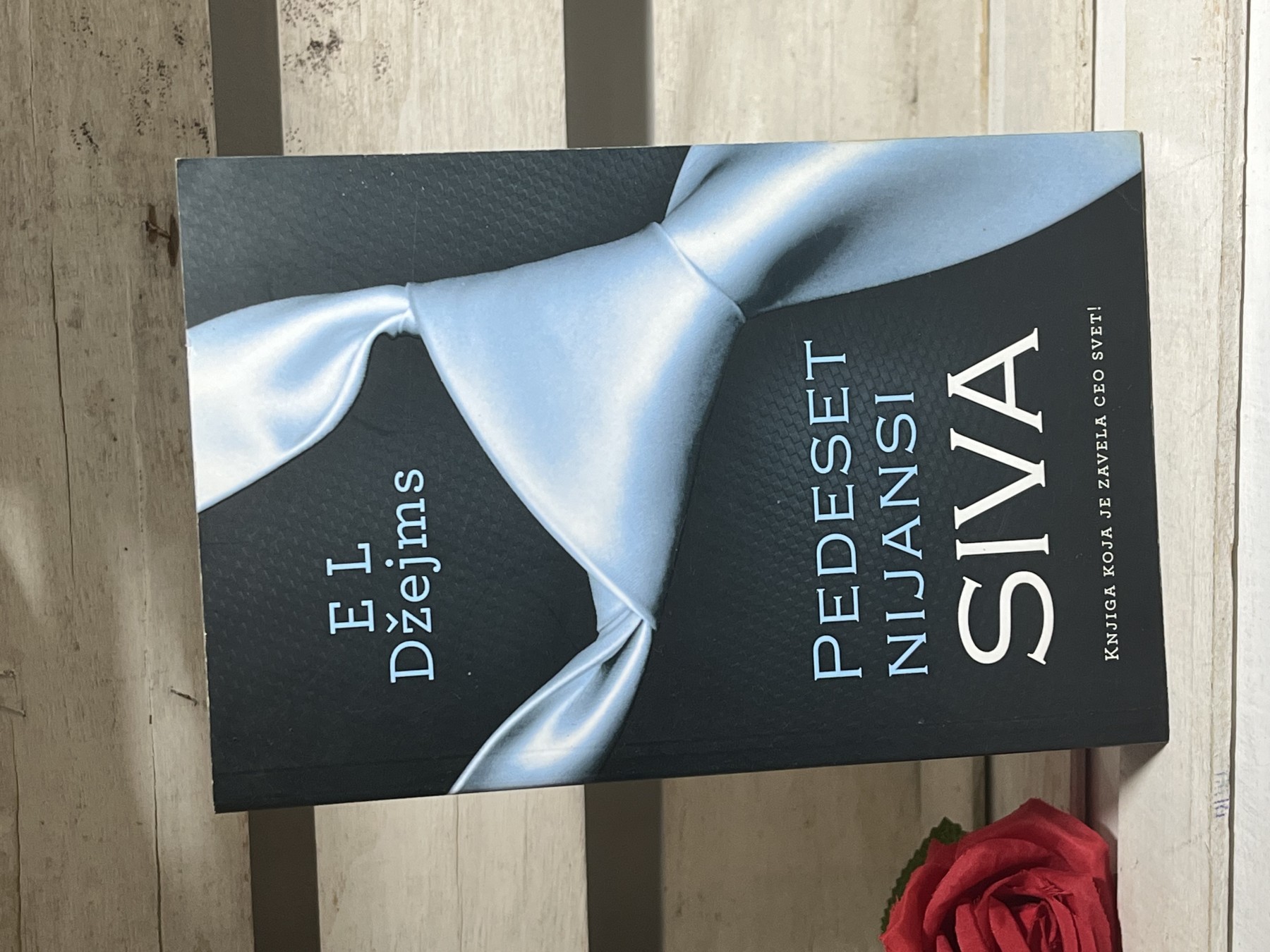 Pedeset nijansi — Siva — E. L. Džejms