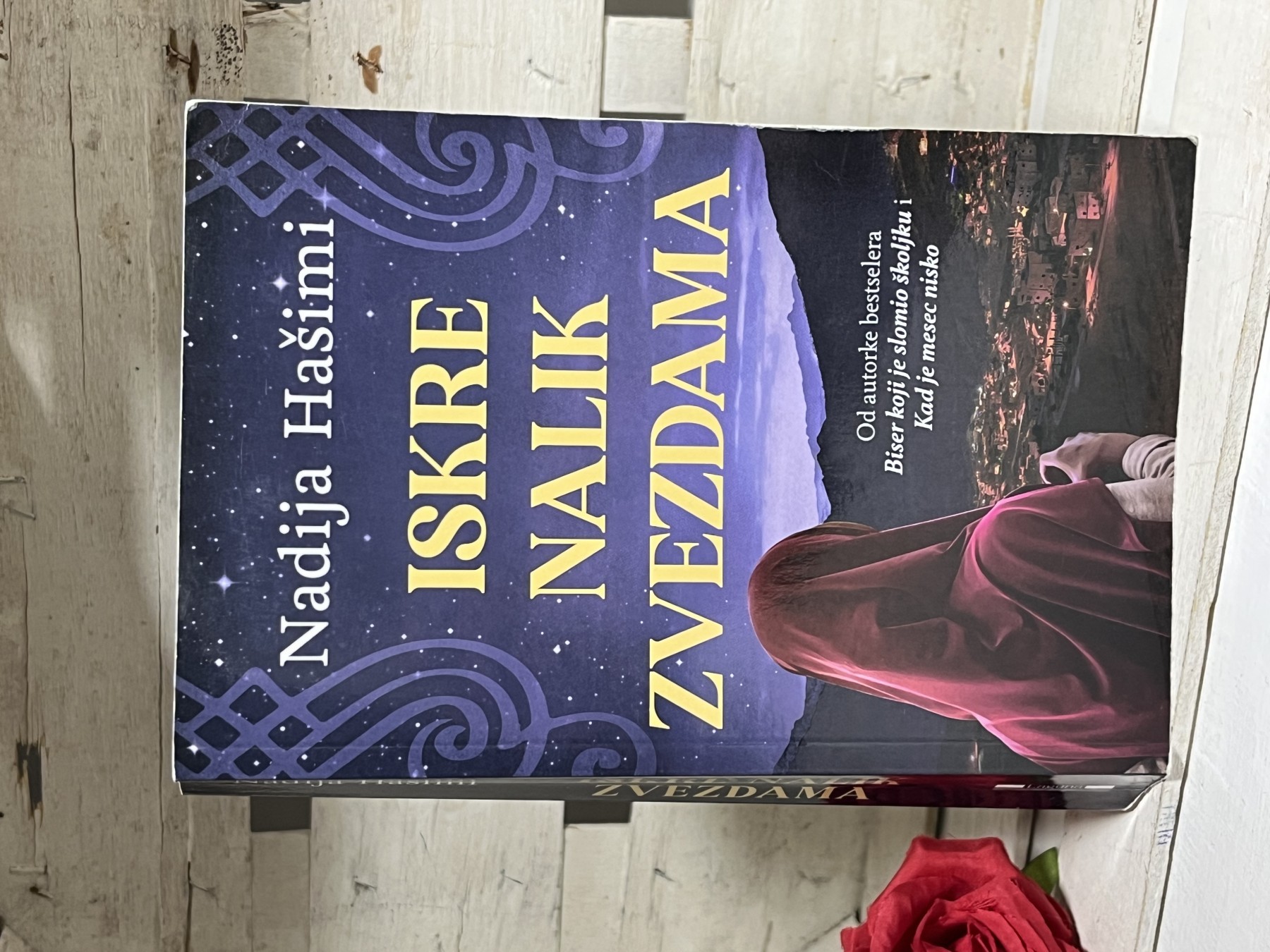 Iskre nalik zvezdama — Nadija Hašimi