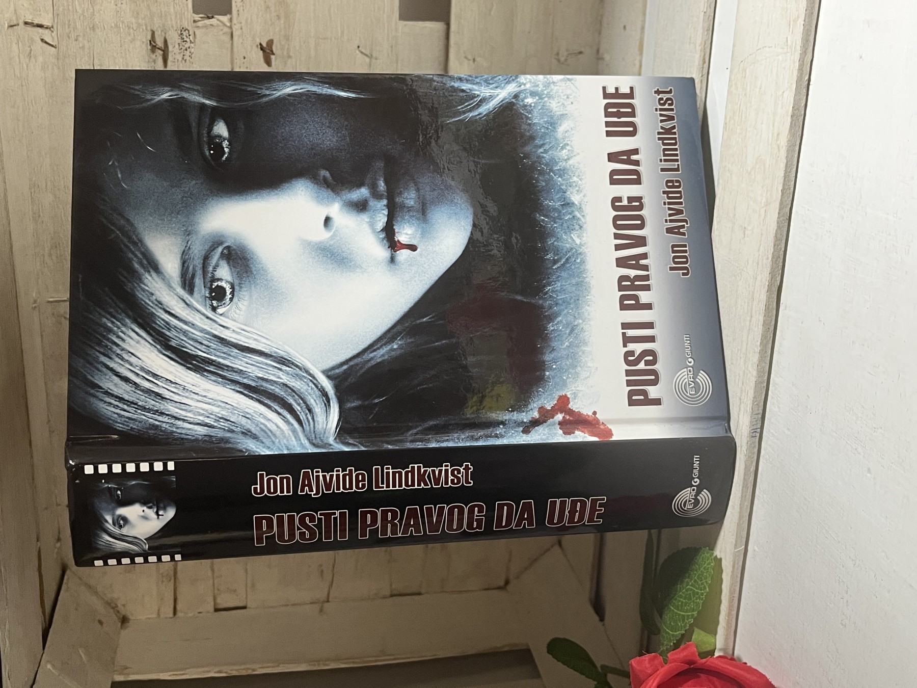 Pusti pravog da uđe — Jon Ajvide Lindkvist