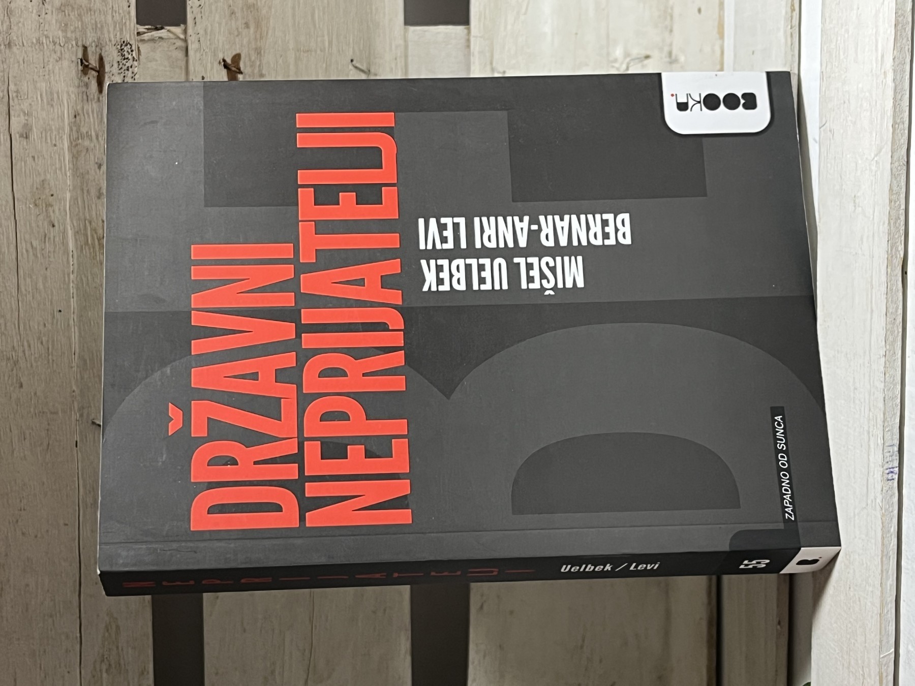 Državni neprijatelji — Mišel Uelbek i Bernar-Anri Levi