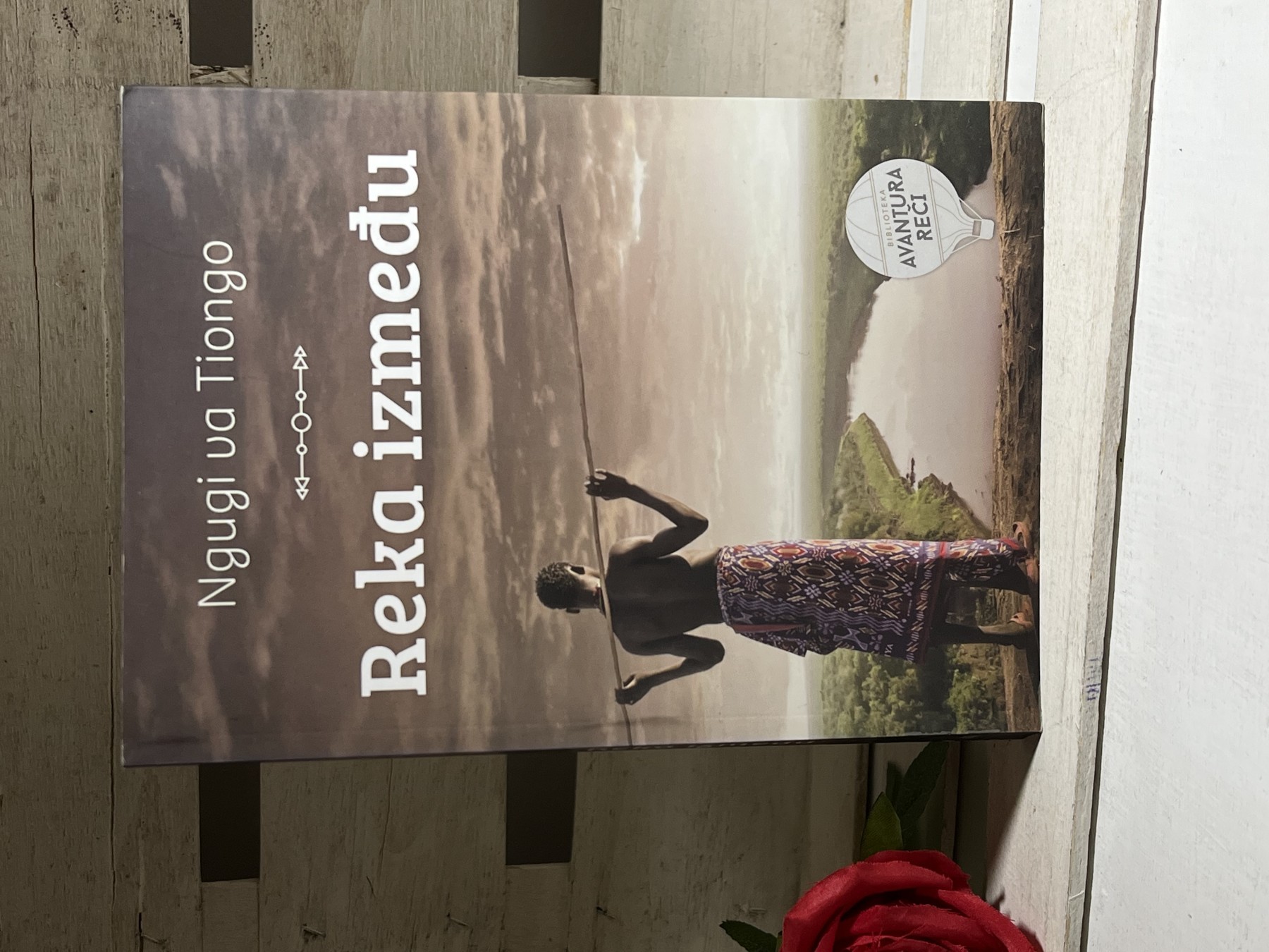 Reka između — Ngugi va Tiongo