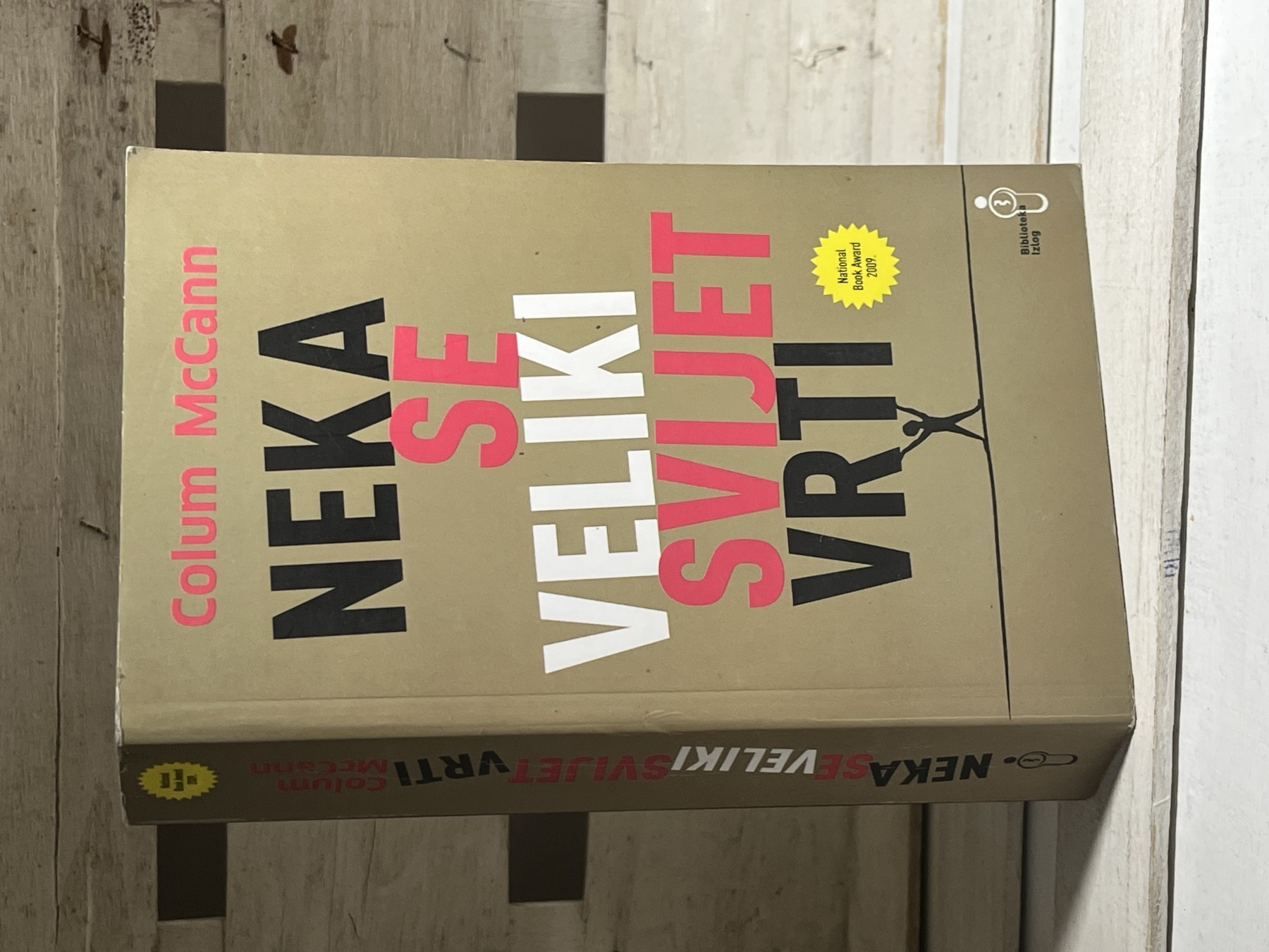 Neka se veliki svijet vrti — Kolum Makan