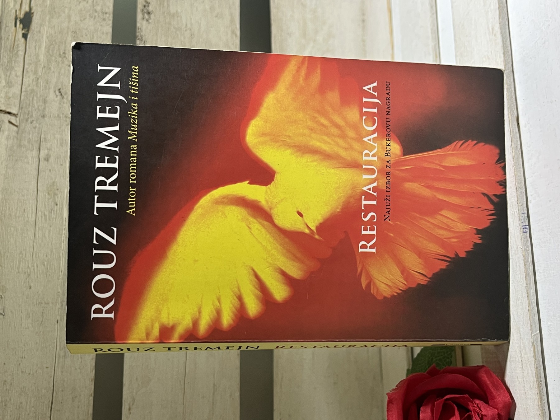 Restauracija — Rouz Tremejn