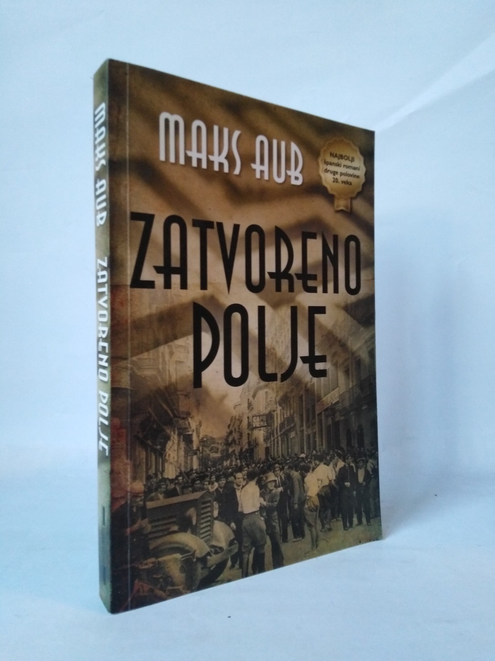 Zatvoreno polje — Maks Aub