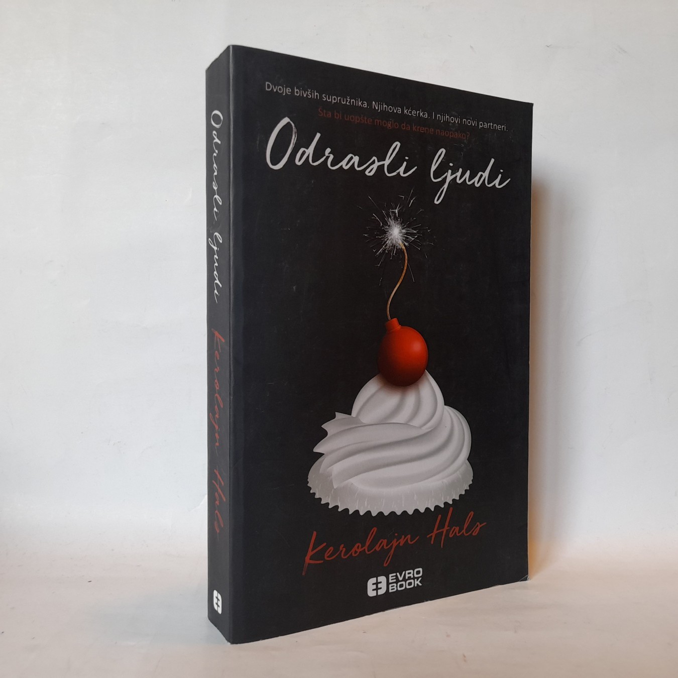 Odrasli ljudi — Kerolajn Hals