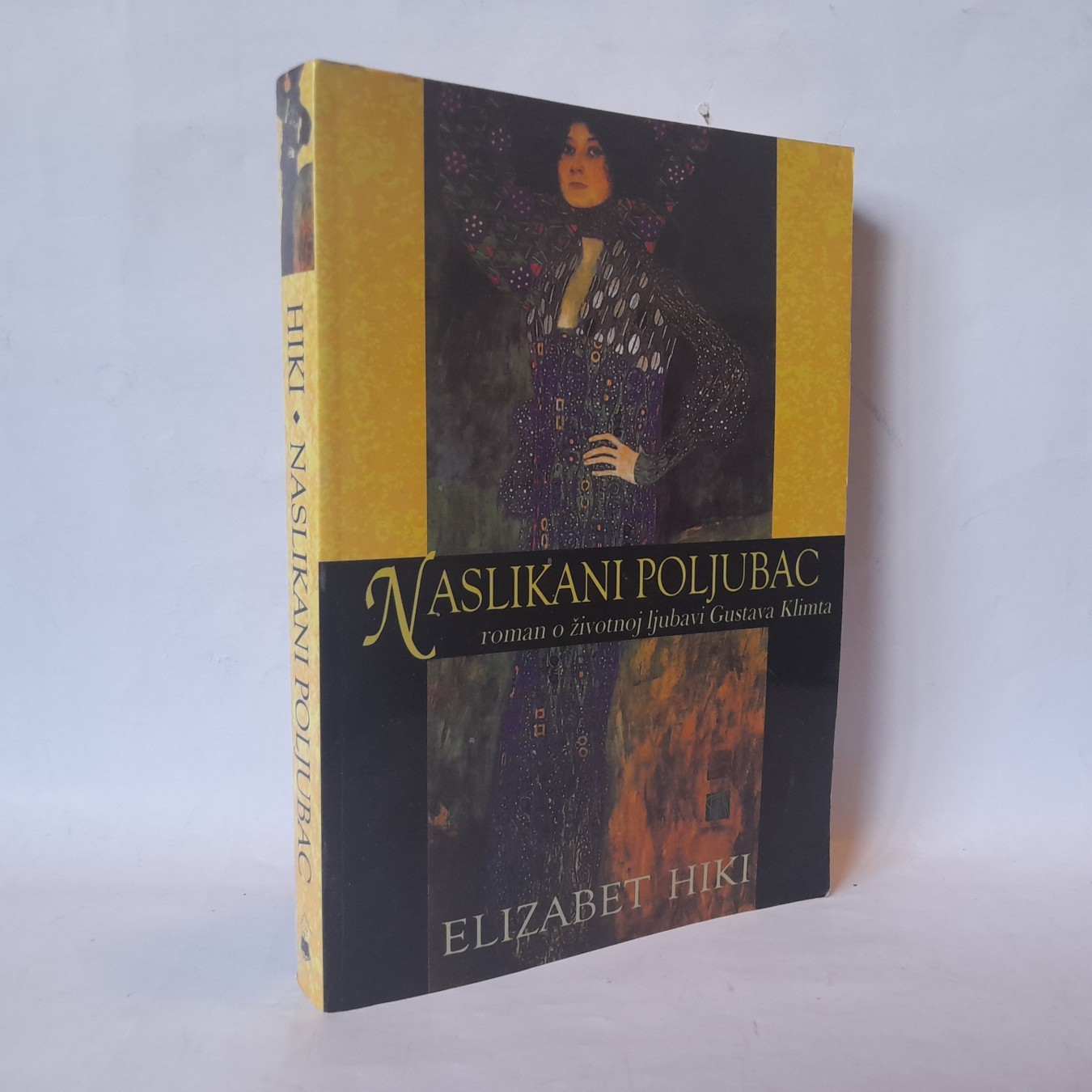 Naslikani poljubac — Elizabet Hiki