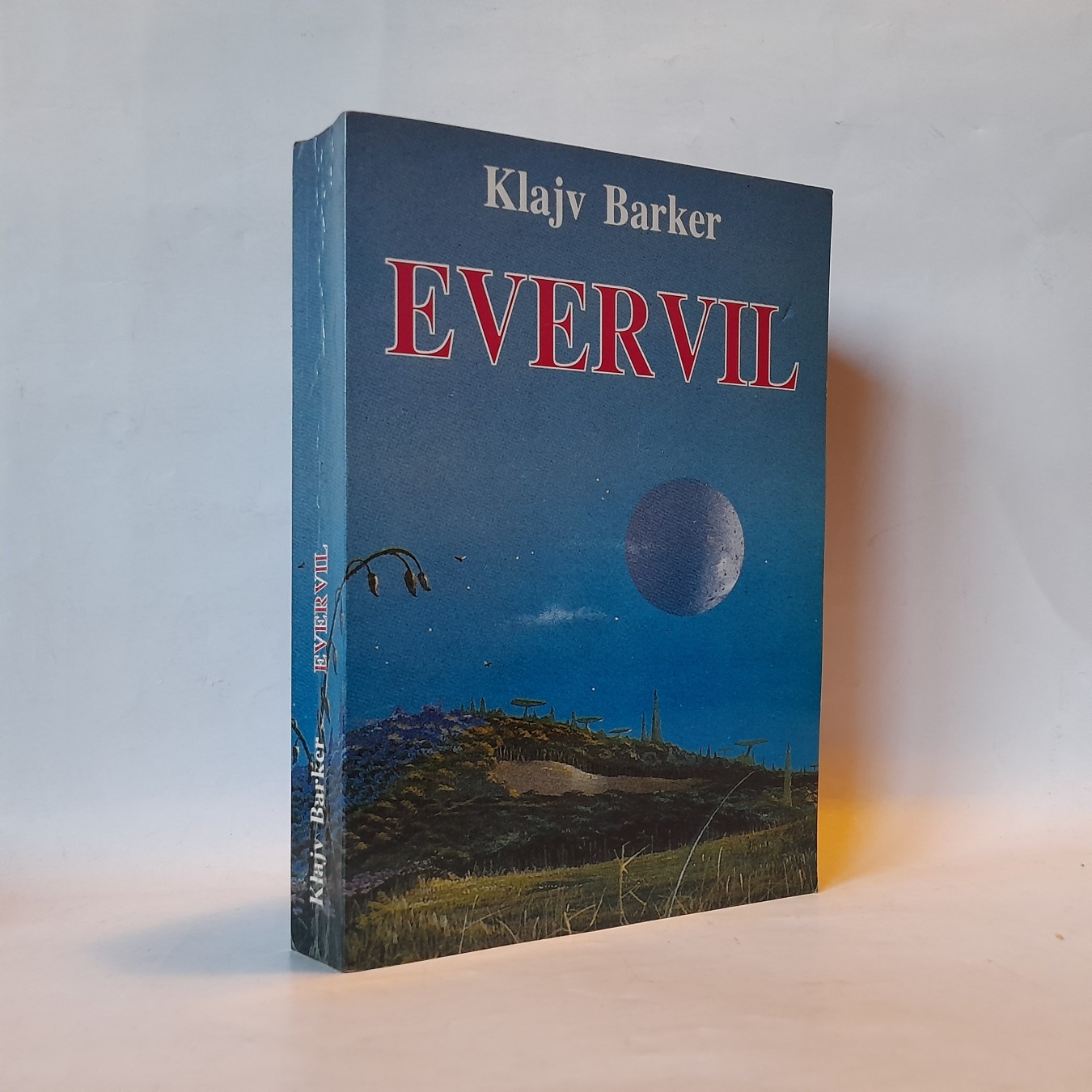 Evervil — Klajv Barker