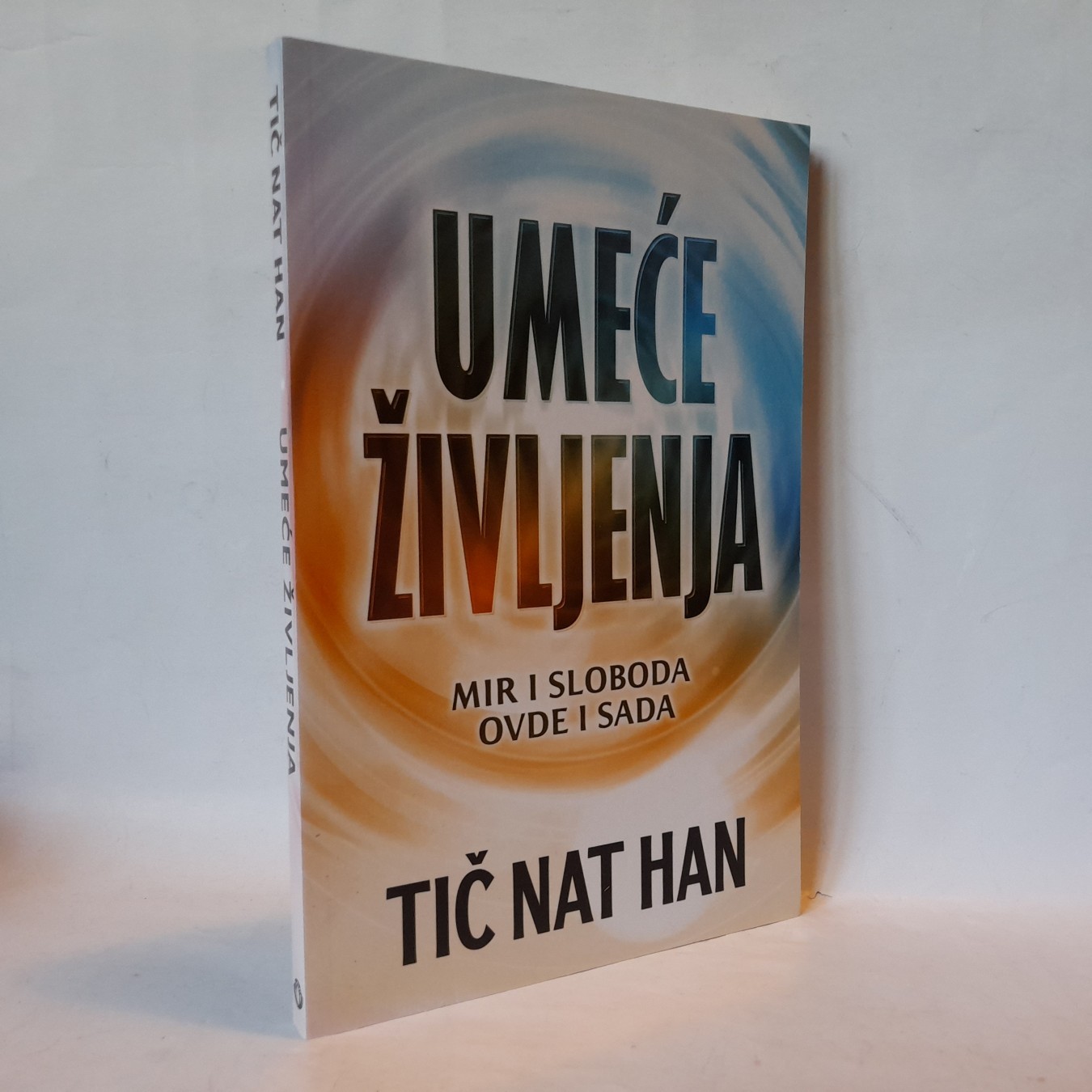 Umeće življenja — Tič Nat Han