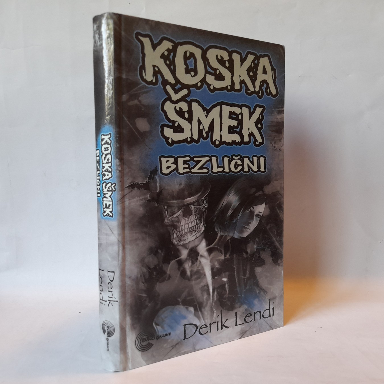 Koska Šmek: Bezlični — Derik Lendi