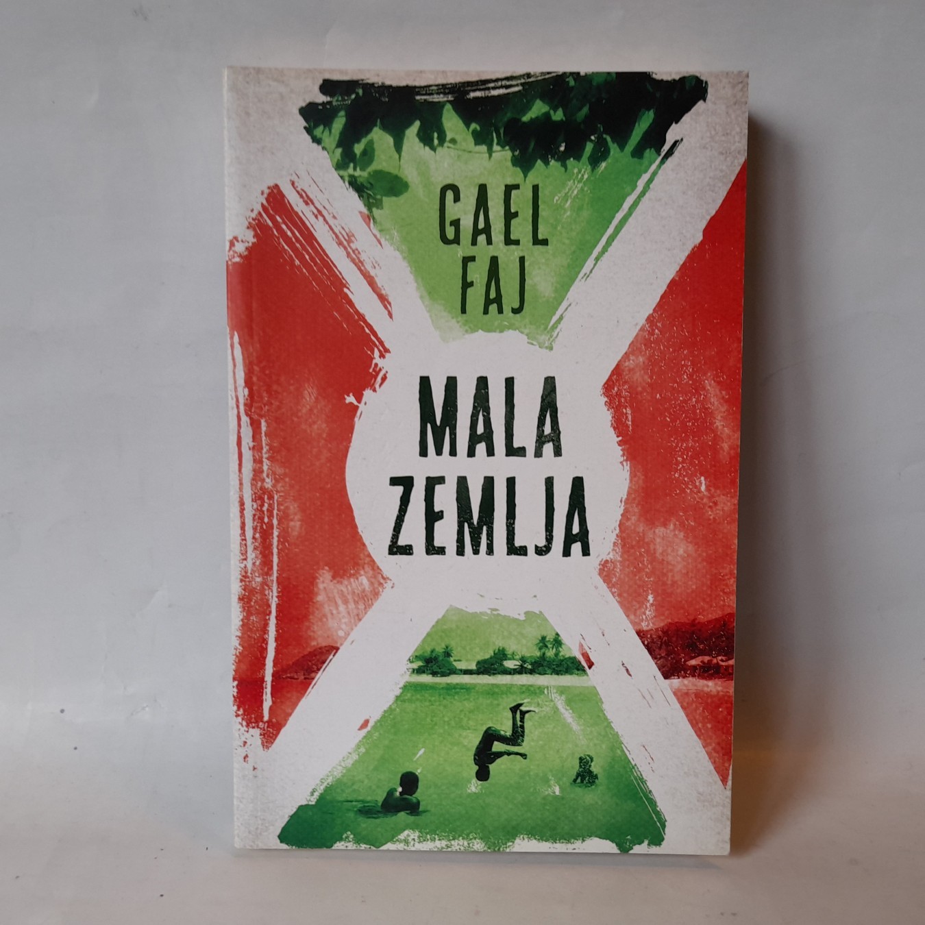 Mala zemlja — Gael Faj