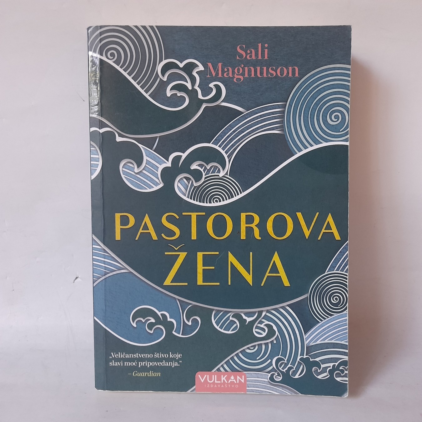 Pastorova žena — Sali Magnuson