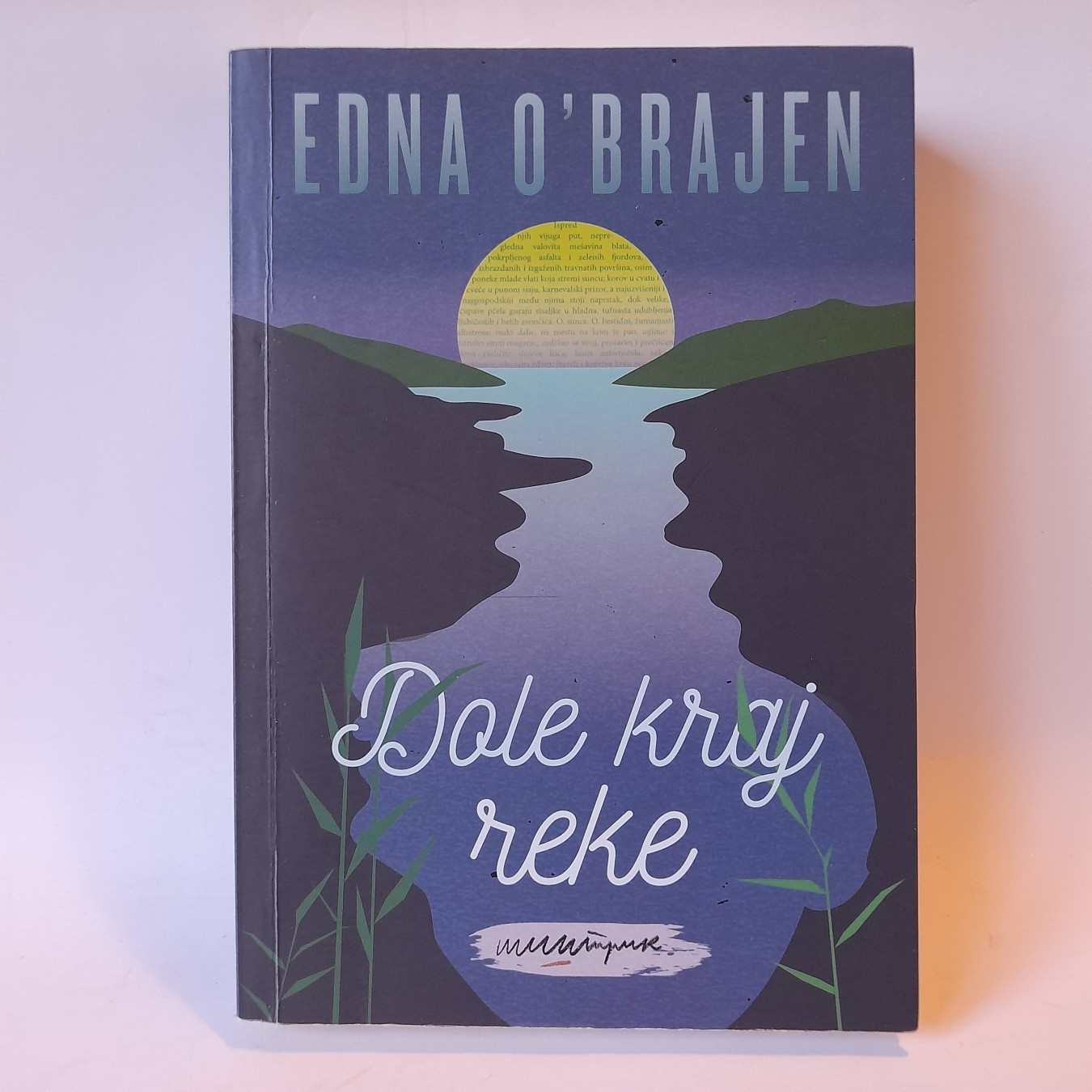 Dole kraj reke — Edna O Brajen