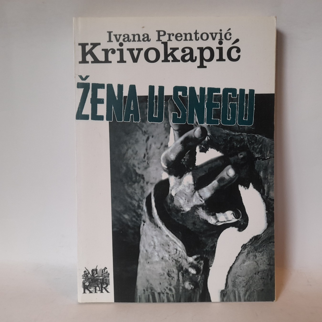 Žena u snegu — Ivana Prentović Krivokapić