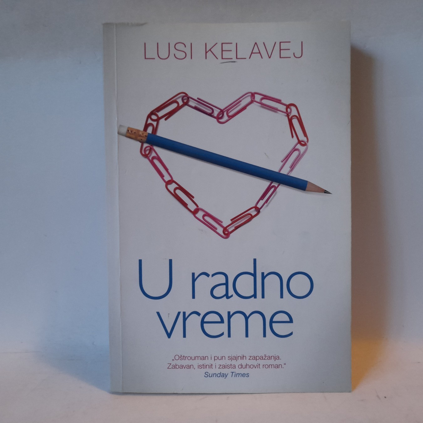 U radno vreme — Lusi Kelavej