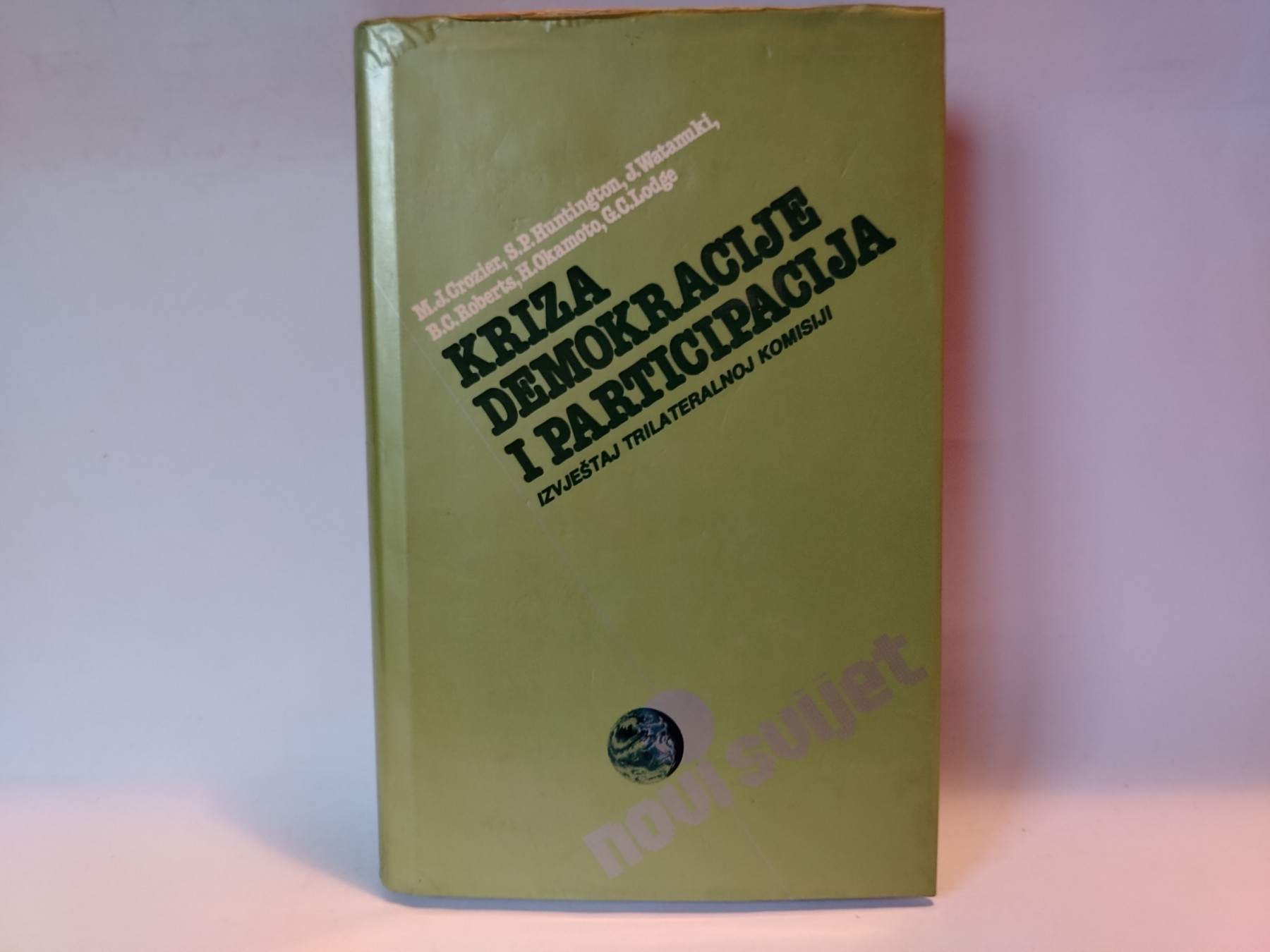 Kriza demokracije i participacija — Grupa autora