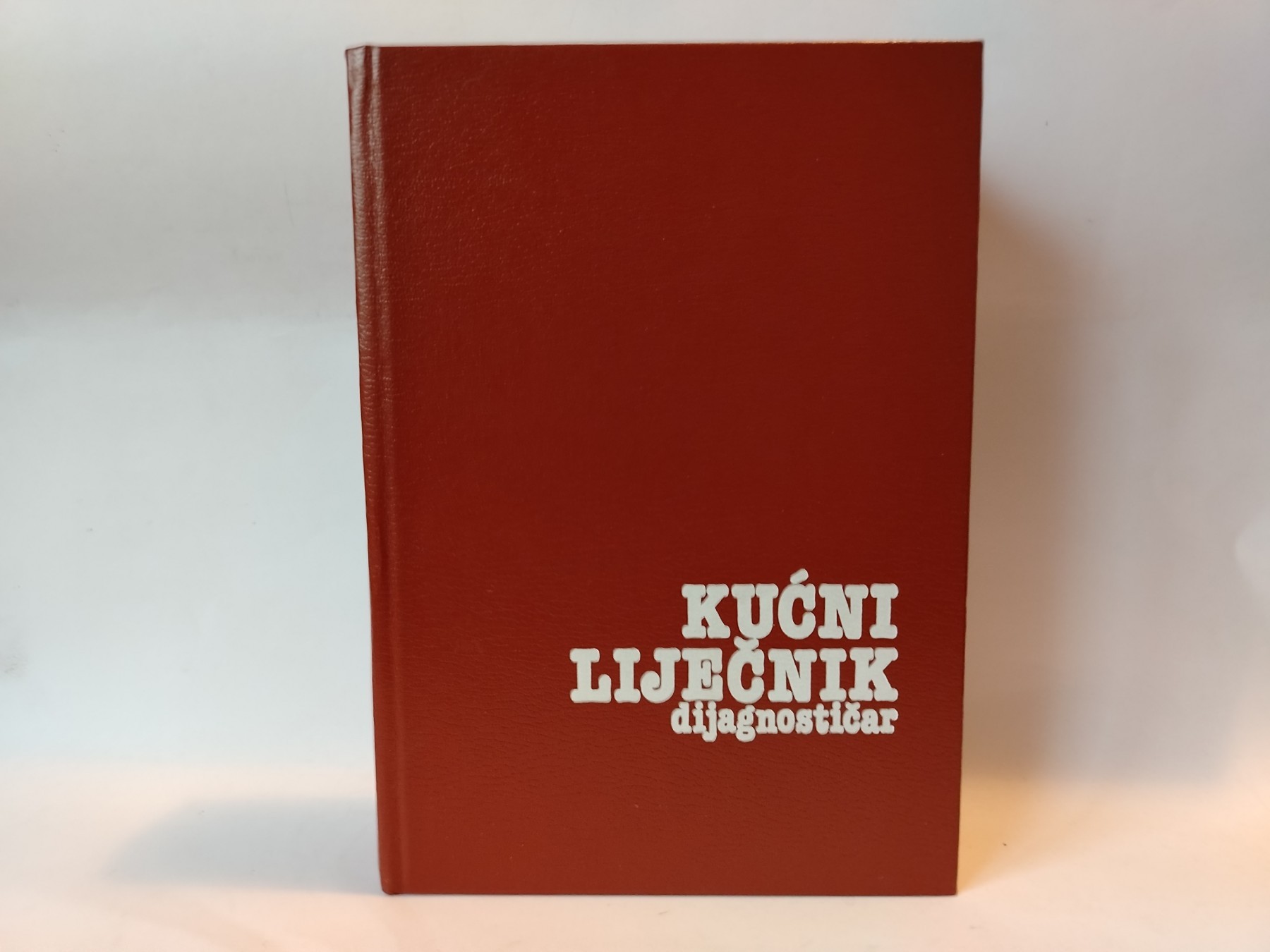 Kućni liječnik dijagnostičar daje odgovore — Valent Vnuk