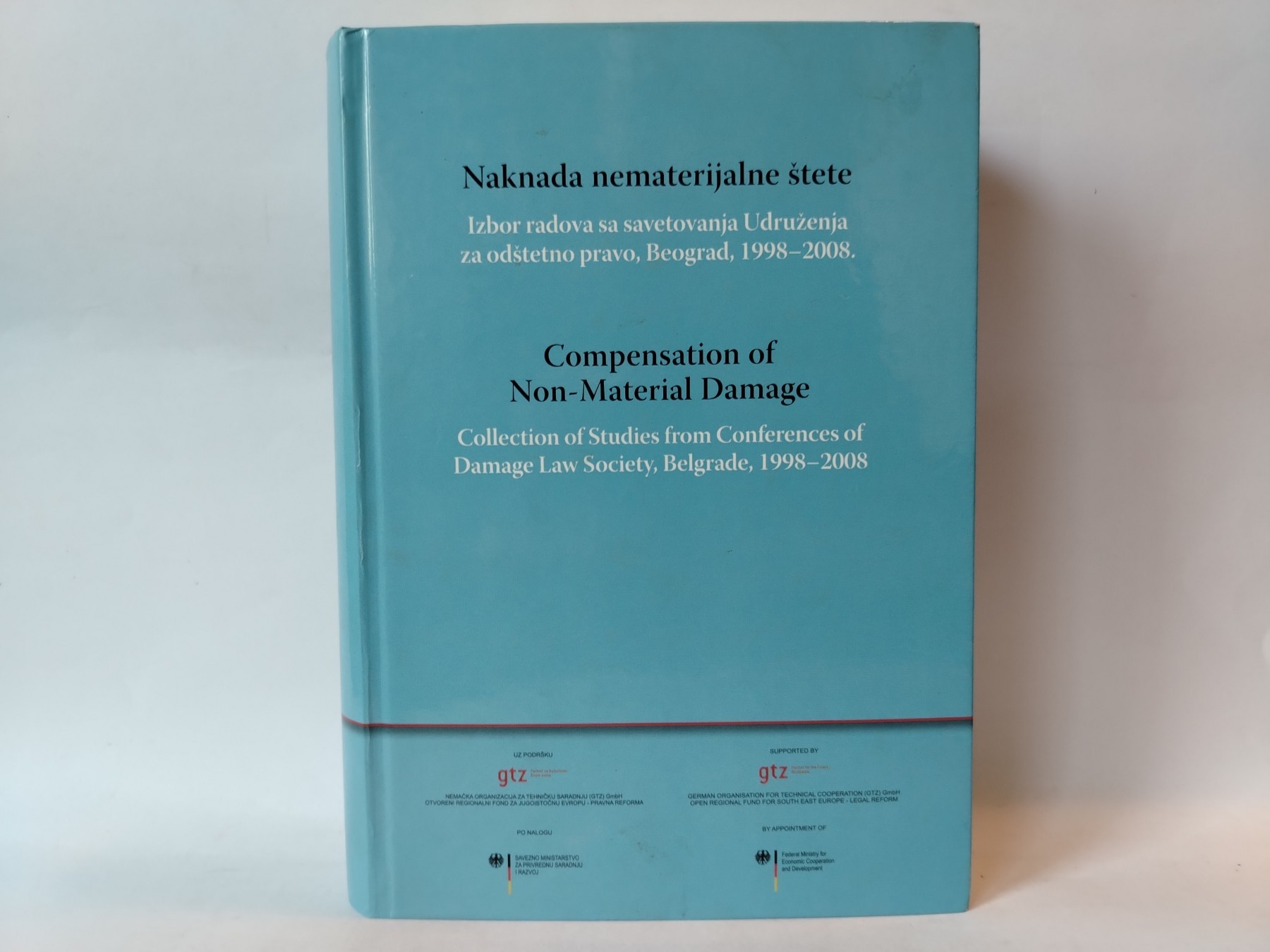 Naknada nematerijalne štete — Grupa autora