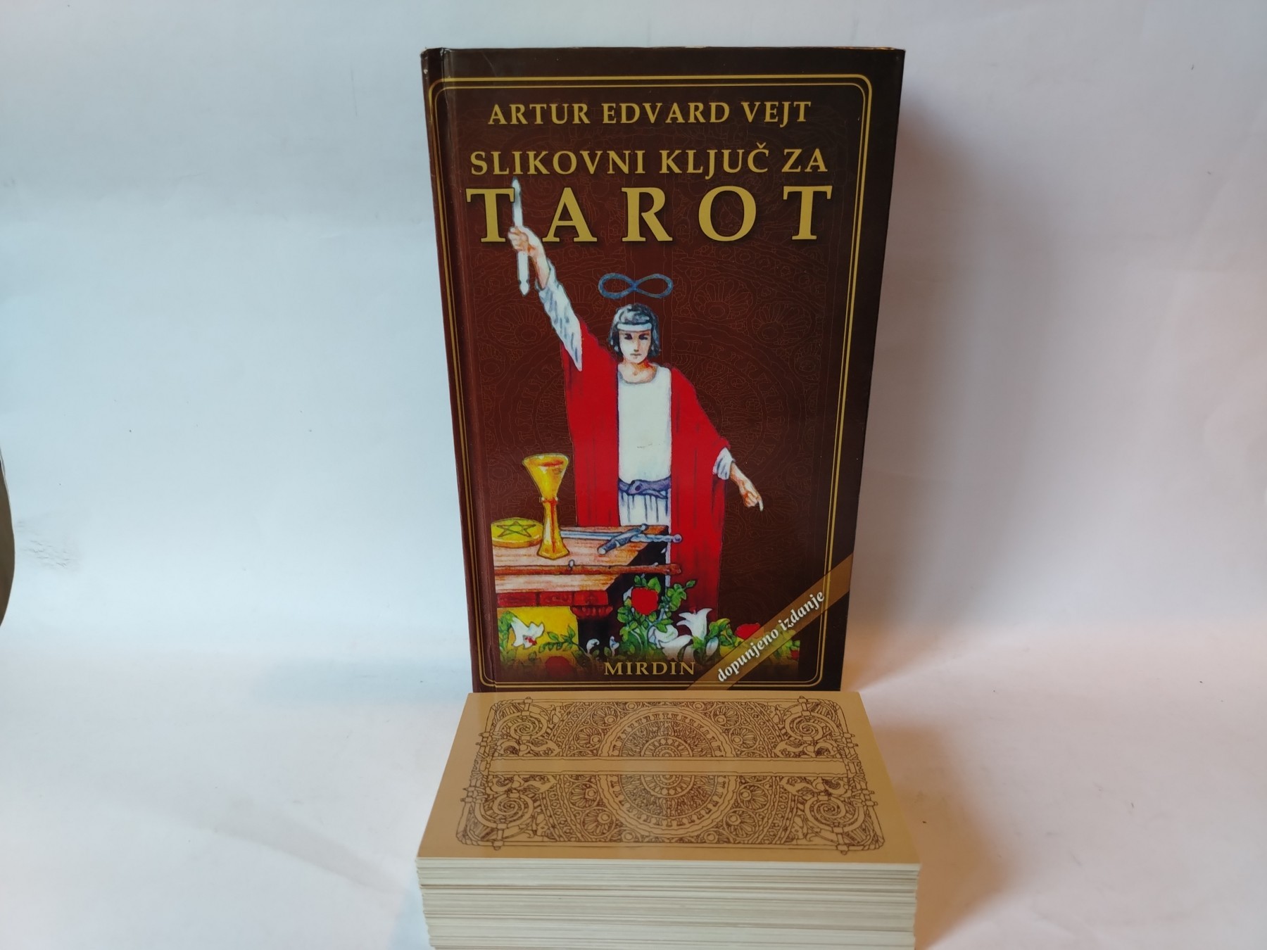 Tarot karte i knjiga — Artur Edvard Vejt
