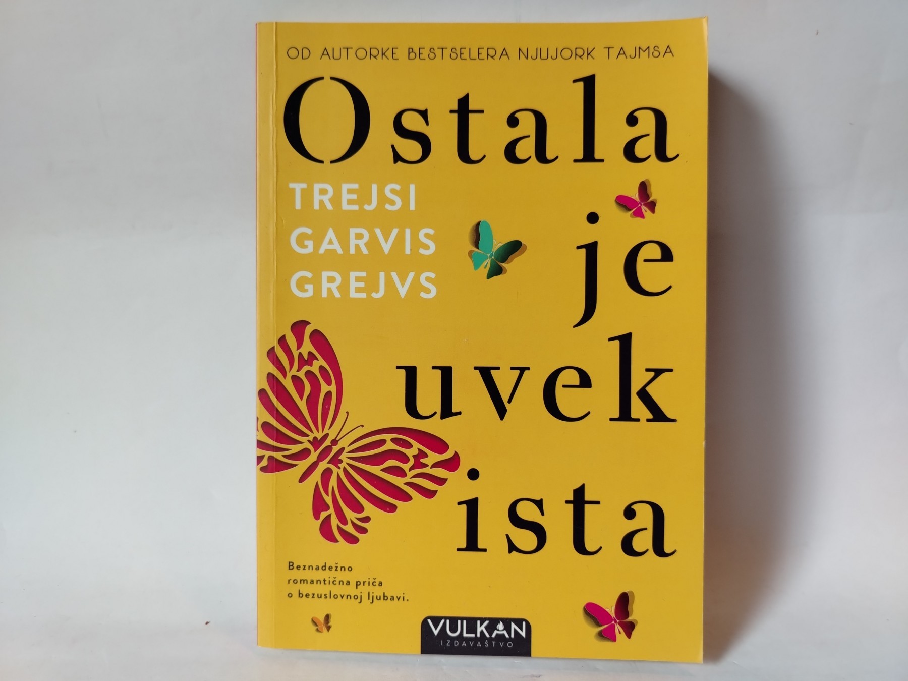 OSTALA JE UVEK ISTA Trejsi — Trejsi Garvis Grejvs