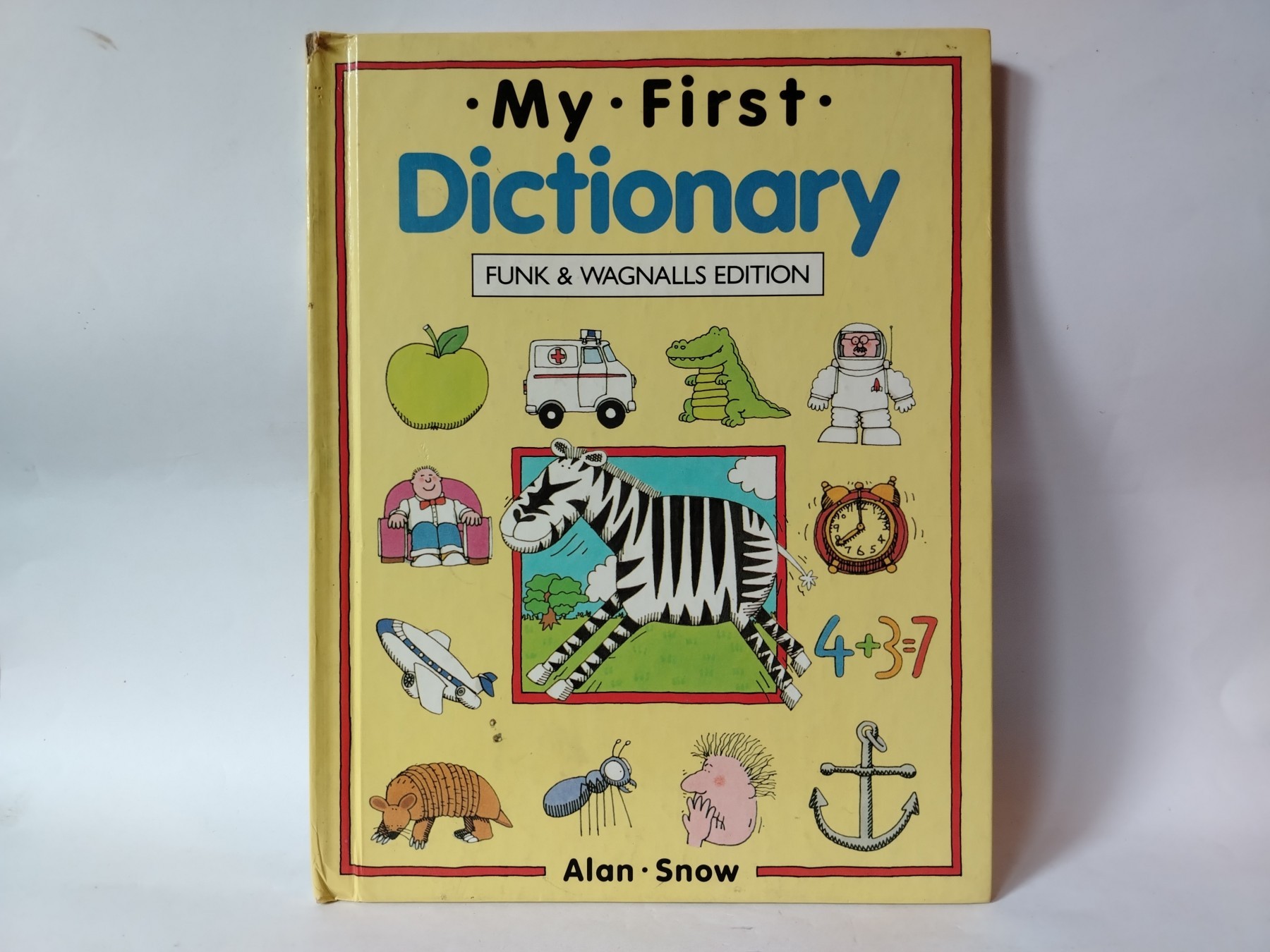 My first picture dictionary — Grupa autora