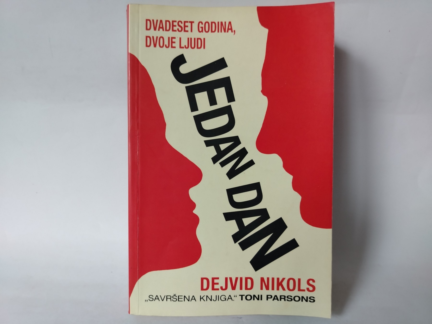 Jedan dan — Dejvid Nikols