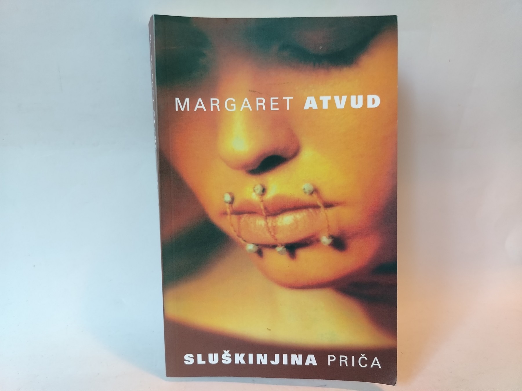 Sluškinjina priča — Margaret Atvud