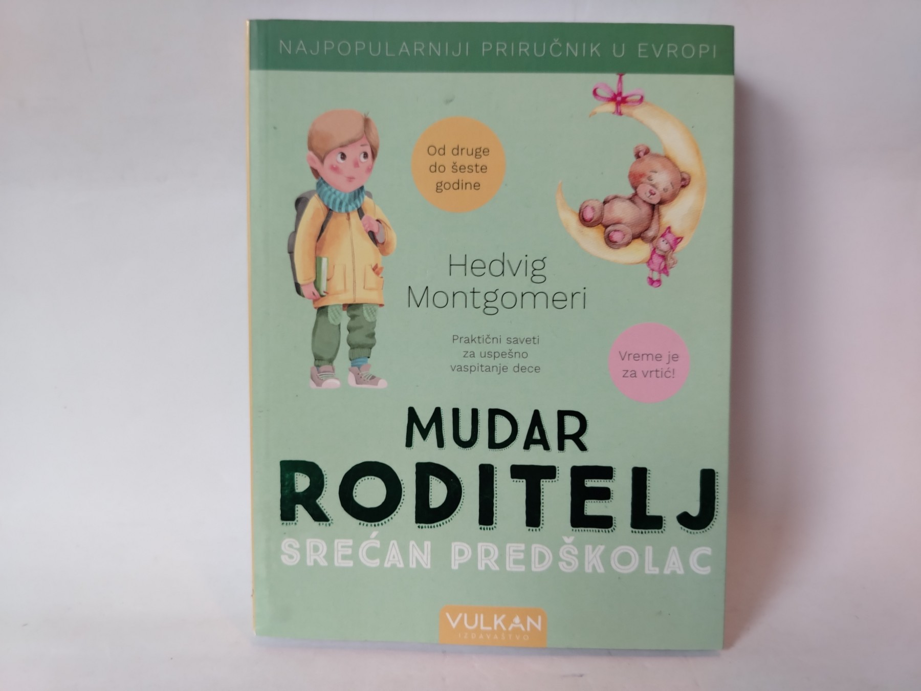 Mudar roditelj srećan školarac — Hedvig Montgomeri