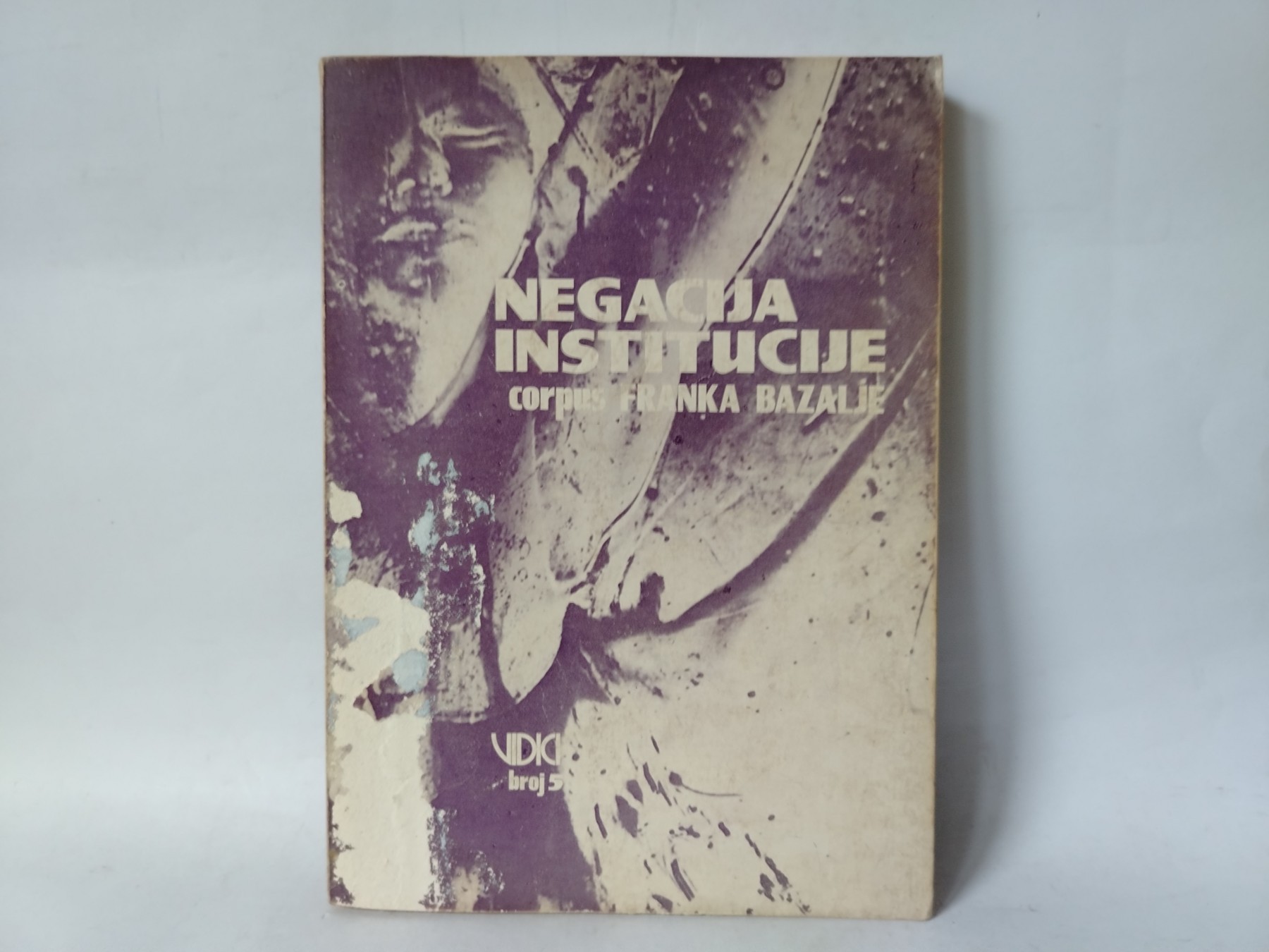 Negacija institucije corpus — Franko Bazalja