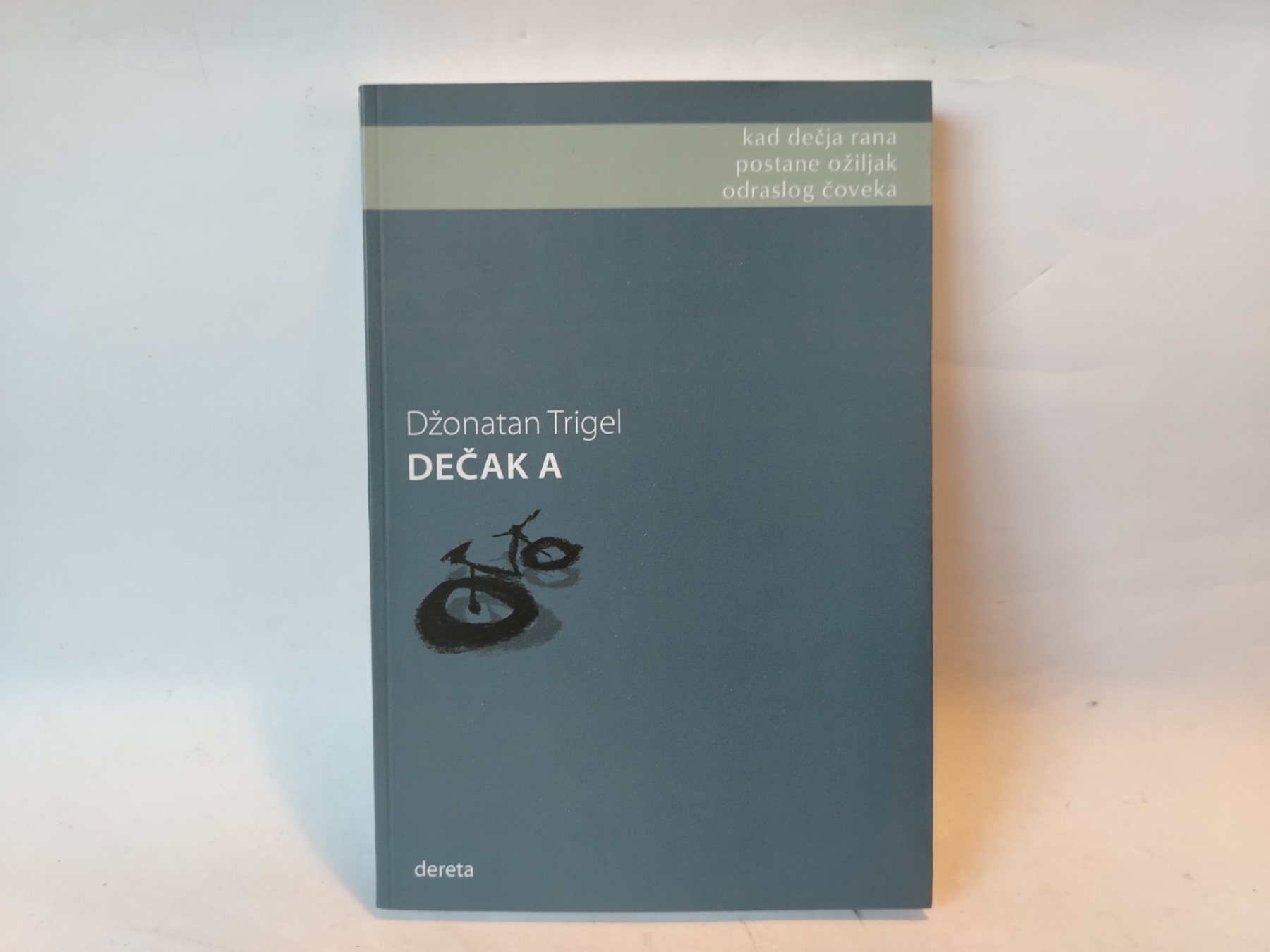 Dečak a — Džonatan Trigel