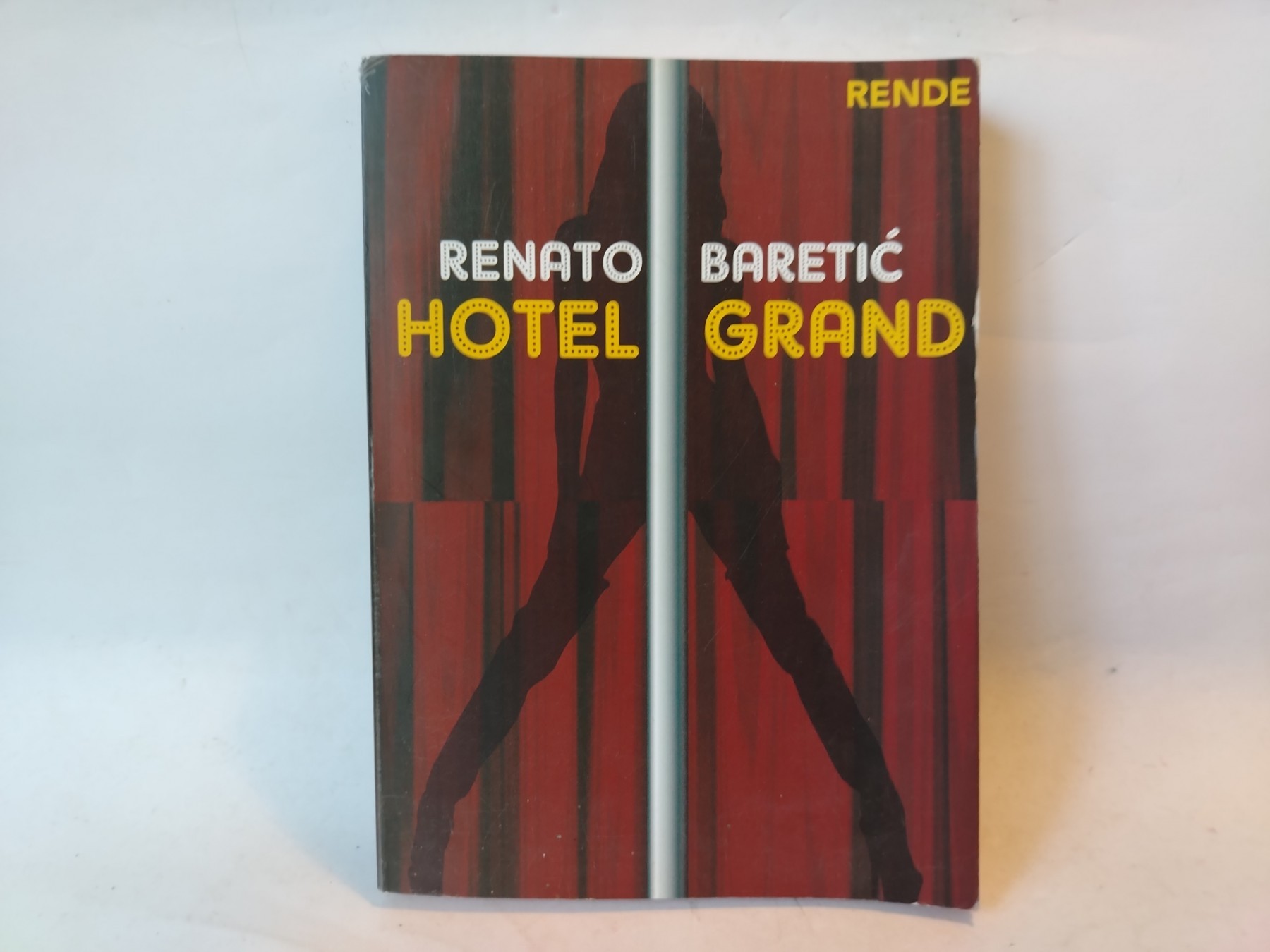 Hotel grand — Renato Baretić