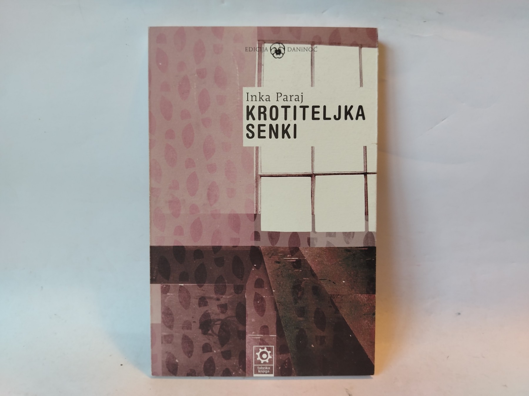 Krotiteljka senki — Inka Paraj
