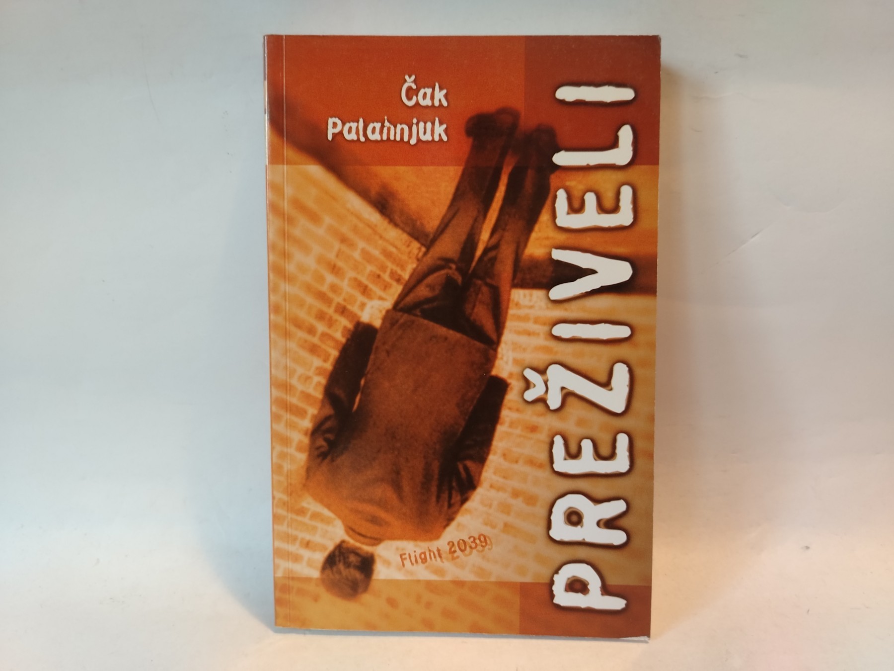 Preživeli — Čak Palahnjuk